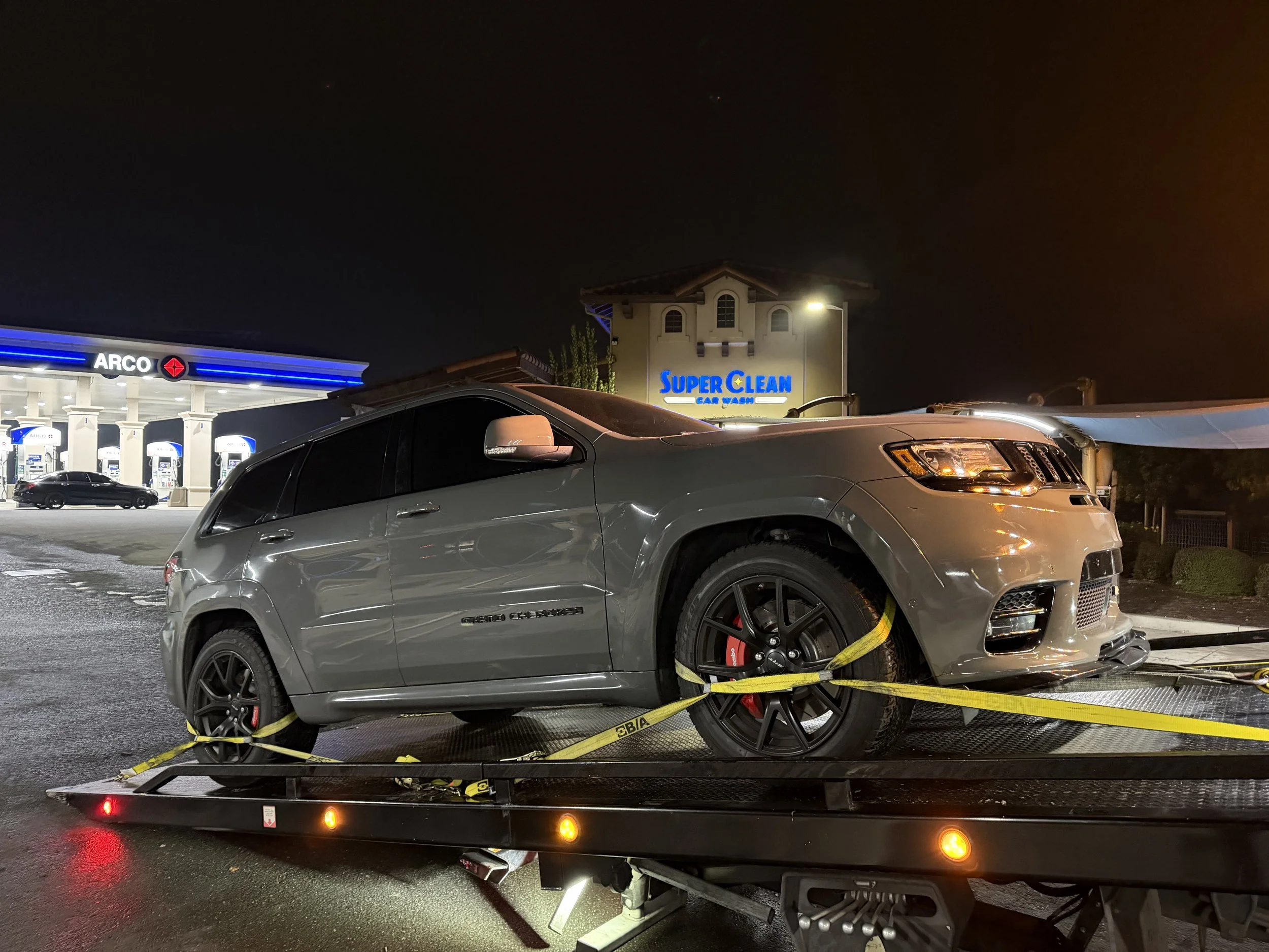 Night luxury Towing Oakley Arco Laurel Road