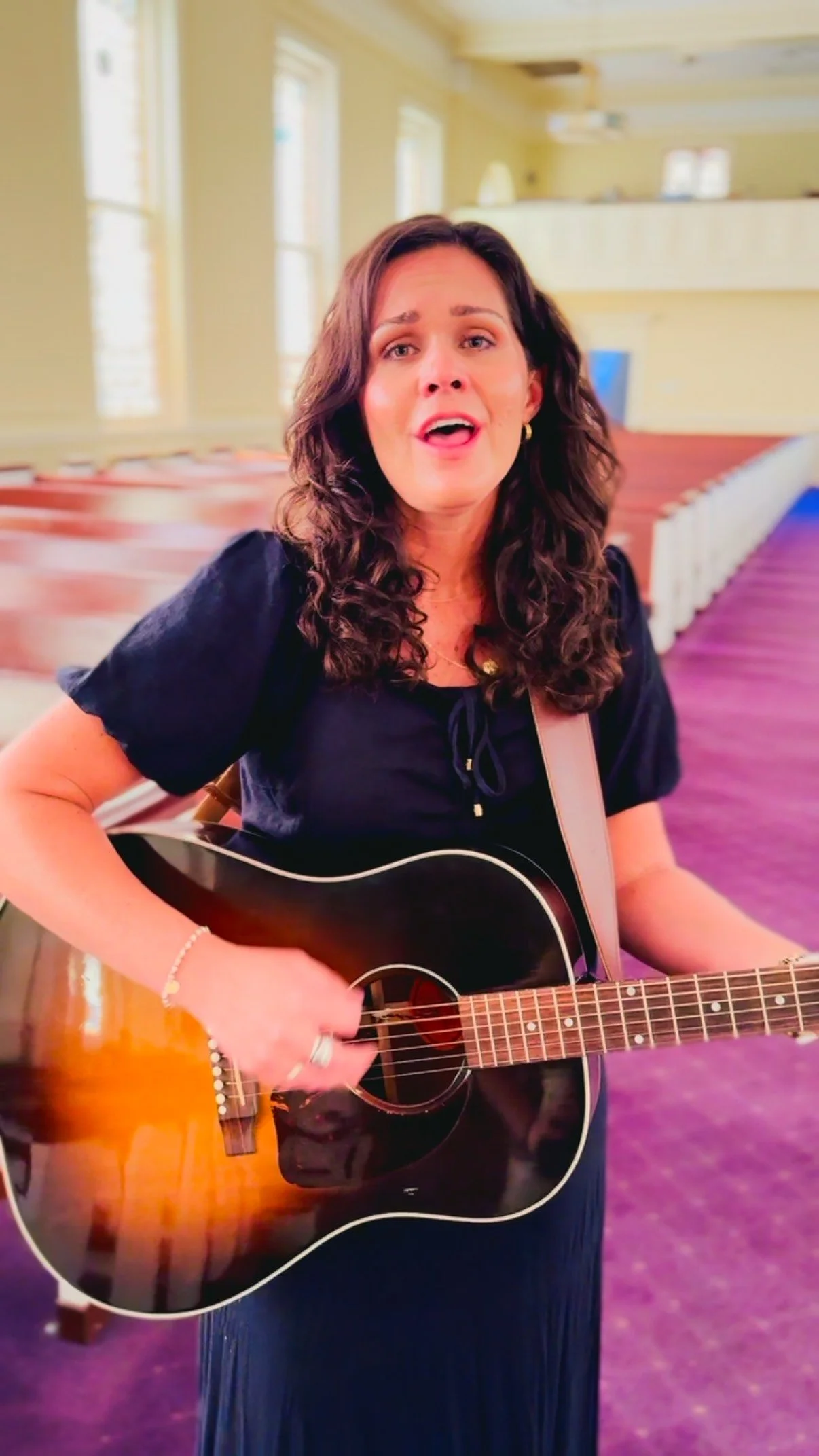 One of my favorite hymns to sing π what’s yours?! #victoryinjesus #lookatthebirds #sing #worship #emilycupellimusic #hymns #fyp #gibsonguitars