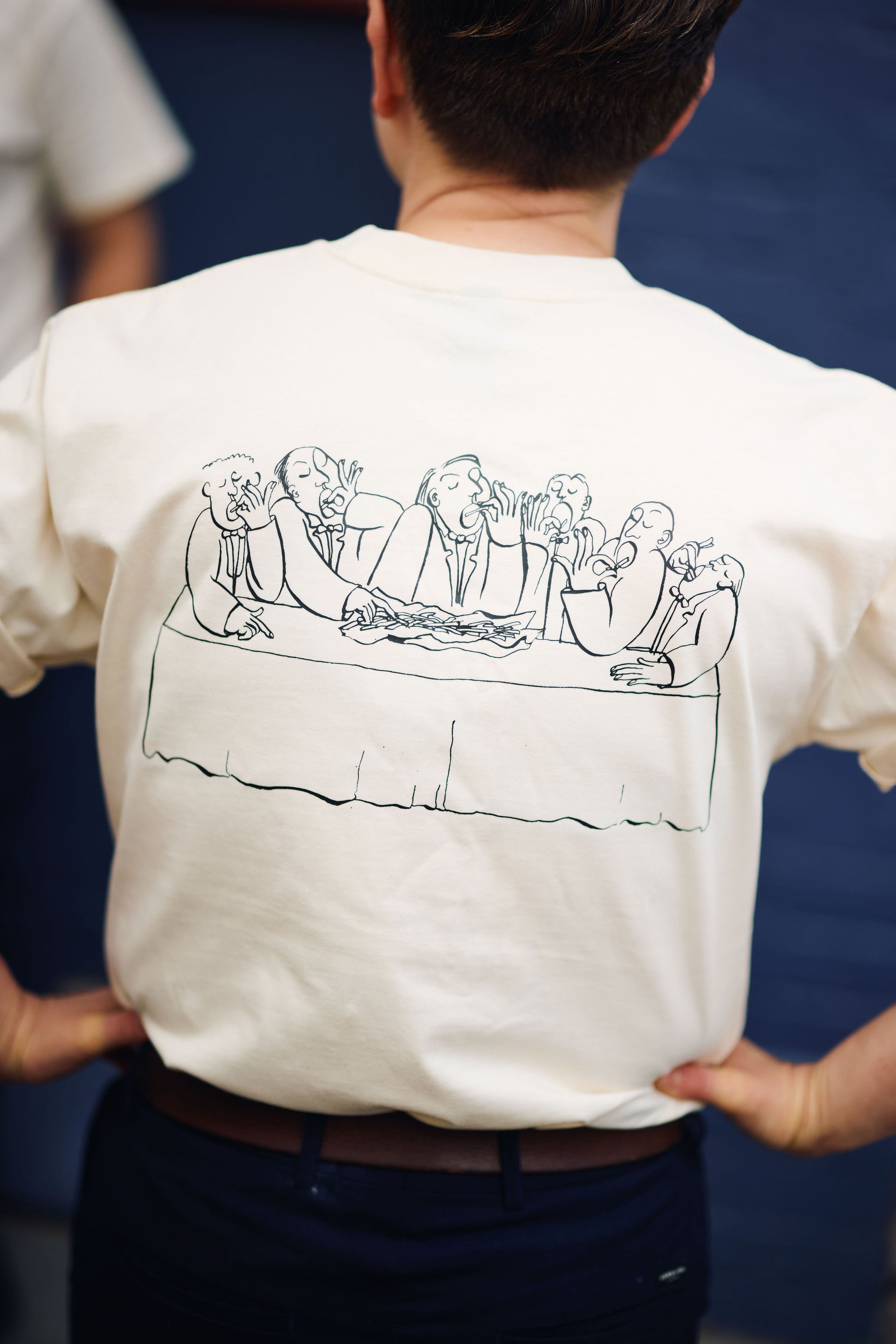 02_EatDrinkMerry_Tshirt_Pitzi.jpg