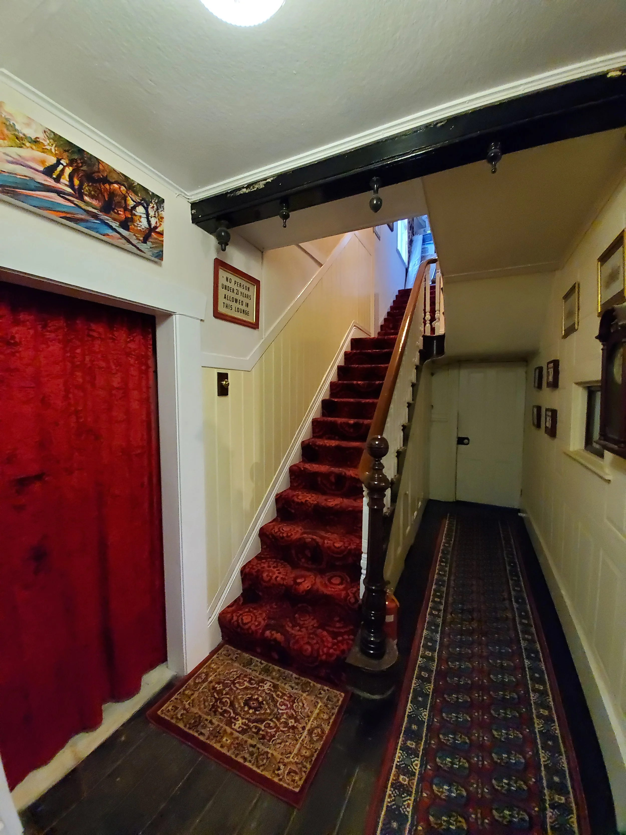 03 Stairway (1).jpg