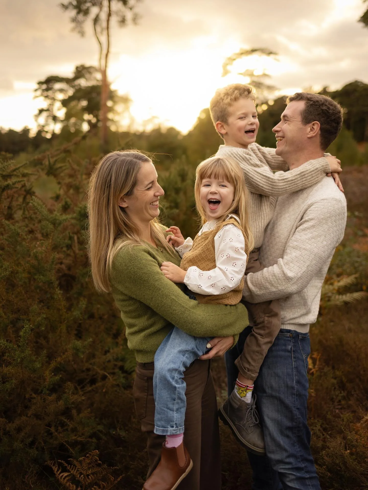 I travelled all the way to Bracknell (a big old journey for me!) for a mentoring session with the lovely Lisa Rogers from And Then She Clicked, @andthensheclicked
It was such a fun day - Lisa was so generous with her time and knowledge, and I came a