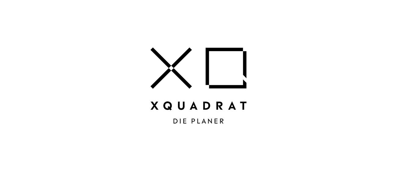Logo des X-Quadrat: Die Planer, bestehend aus grafischen Elementen in Schwarz, Grau und Weiß, mit dem Text 'X-Quadrat' darunter.