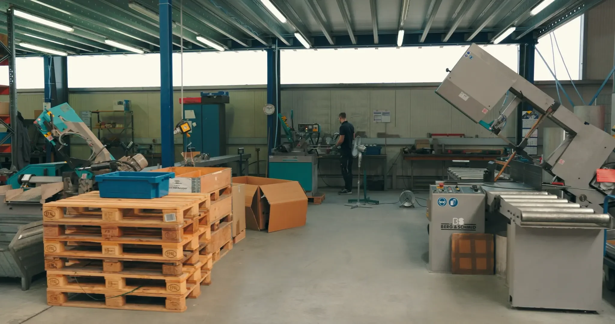 Stills_BADTKE_Edelstahl_Vorstellungsfilm_BVMW_Mittelstandspreis_5.webp