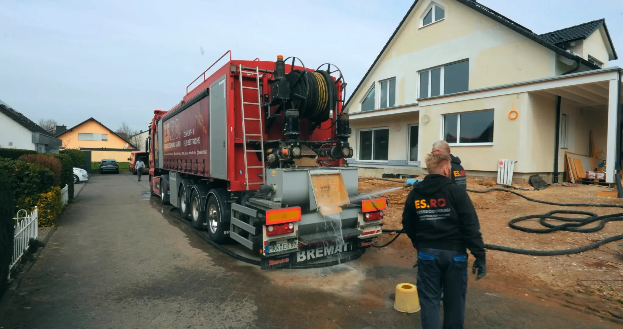 Stills_ESRO_Fussbodenbau_Vorstellungsfilm_BVMW_Mittelstandspreis_6.webp