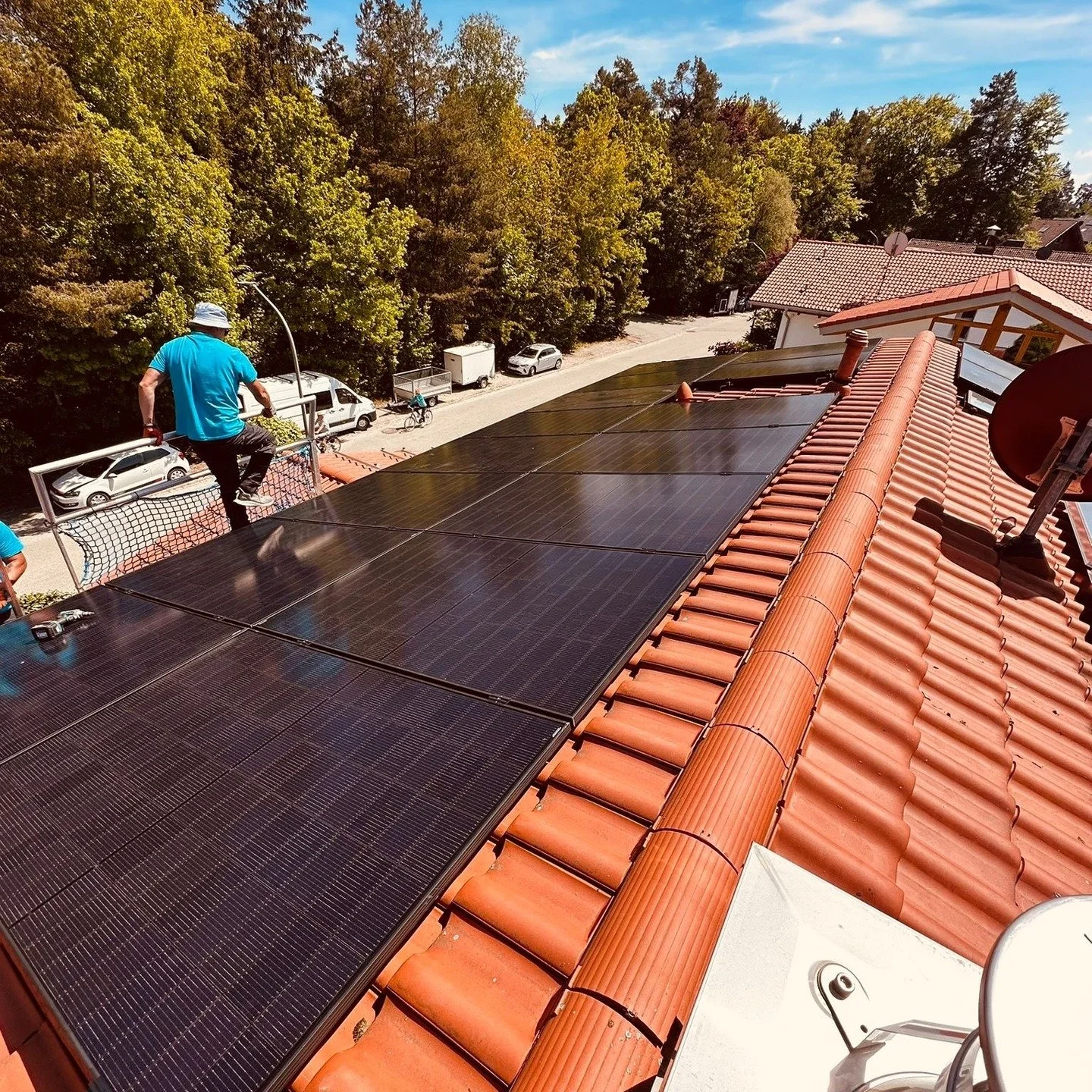 #dach #pv #pvanlage #meisterwerk #module #solarpower #solarenergy #sunpower #handwerker #montage #arbeit #energiasolar #lovemywork