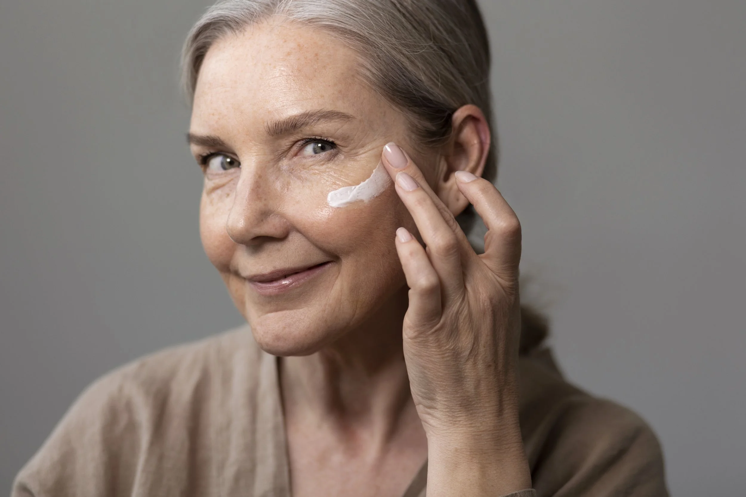 Anti-âge, c'est fini : la beauté de précision redéfinit les règles en 2026