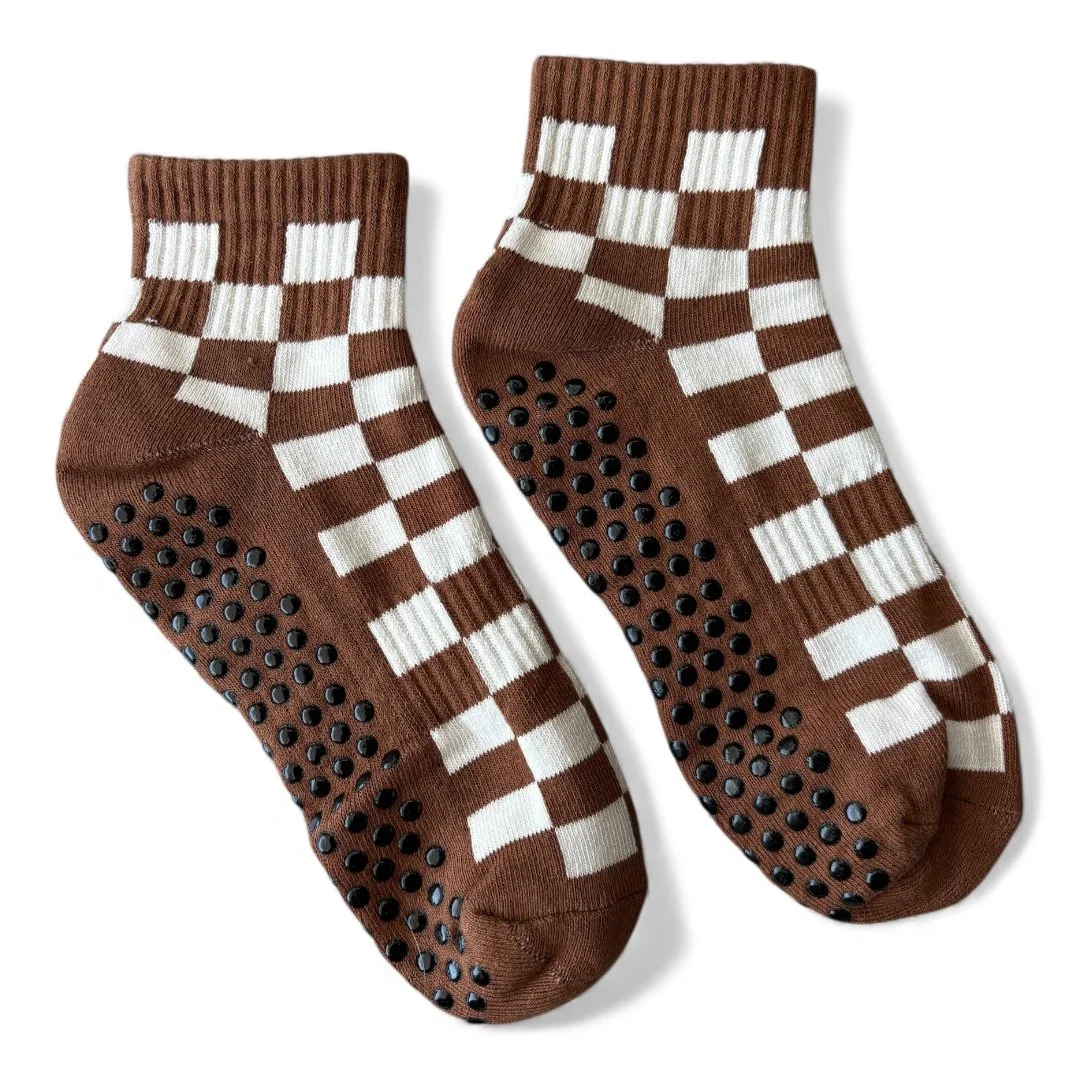 Chocolate Check Ankle Grip Sock