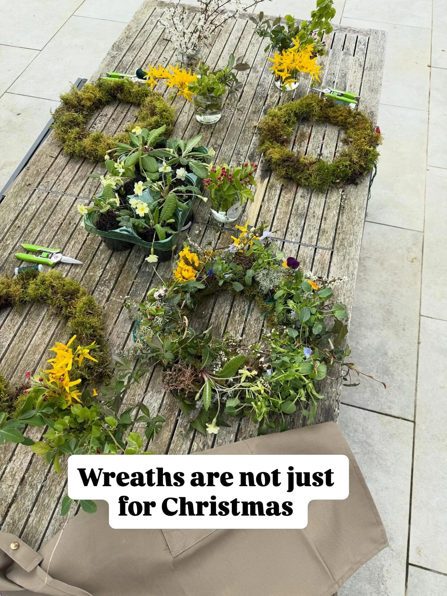 Coming together with friends and spending time making something joyful is a wonderful thing. Being outside, appreciating seasonal plants and getting a little bit muddy is also good for our well being.  Today&rsquo;s group created beautiful seasonal s