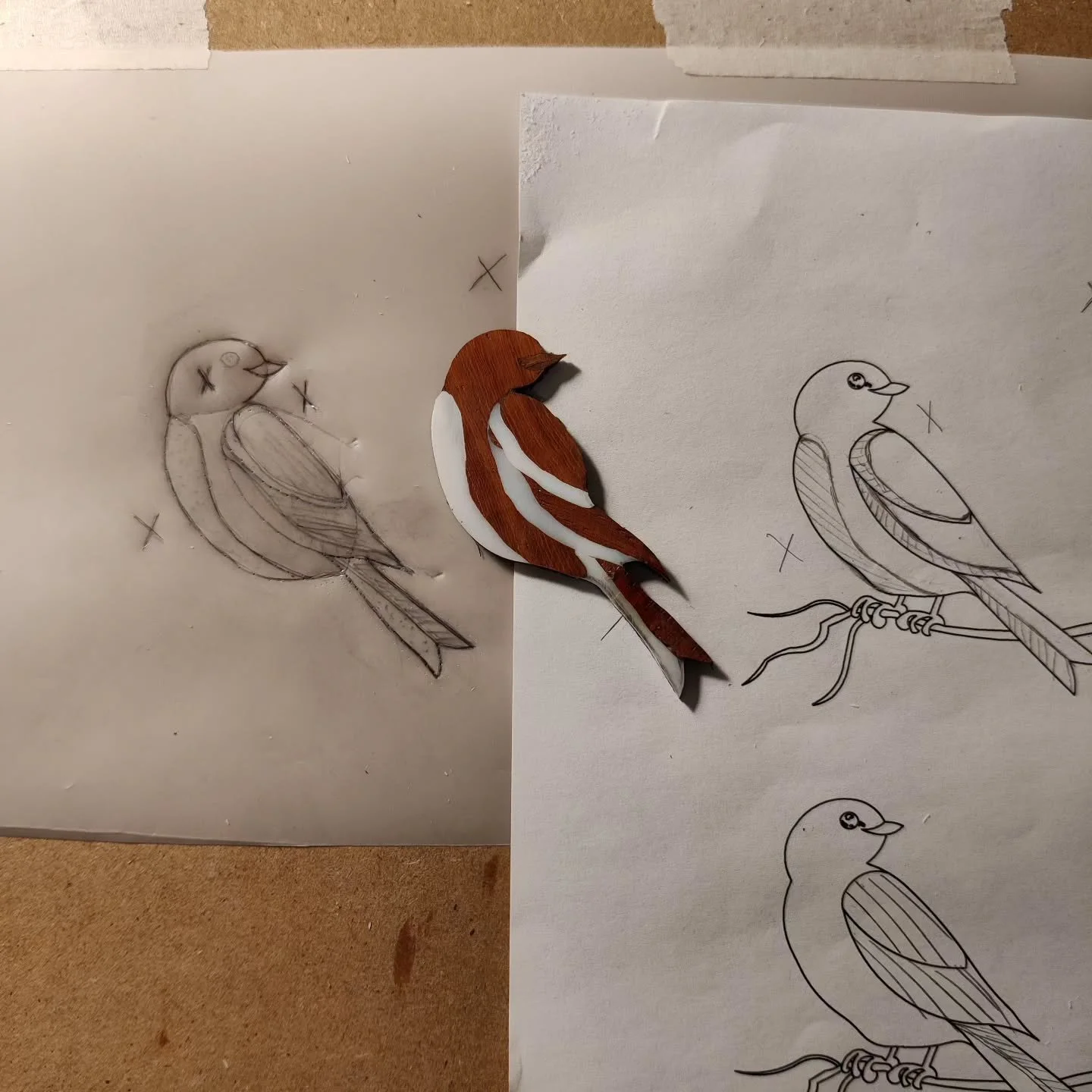 Here is a small inlay of a bird that will go on the fretboard. The bird is made out of Padouk and mother of pearl

#guitar #luthier #guitarmaker #boutiqueguitar #steelstring  #madebyhand #motherofpearl #inlay