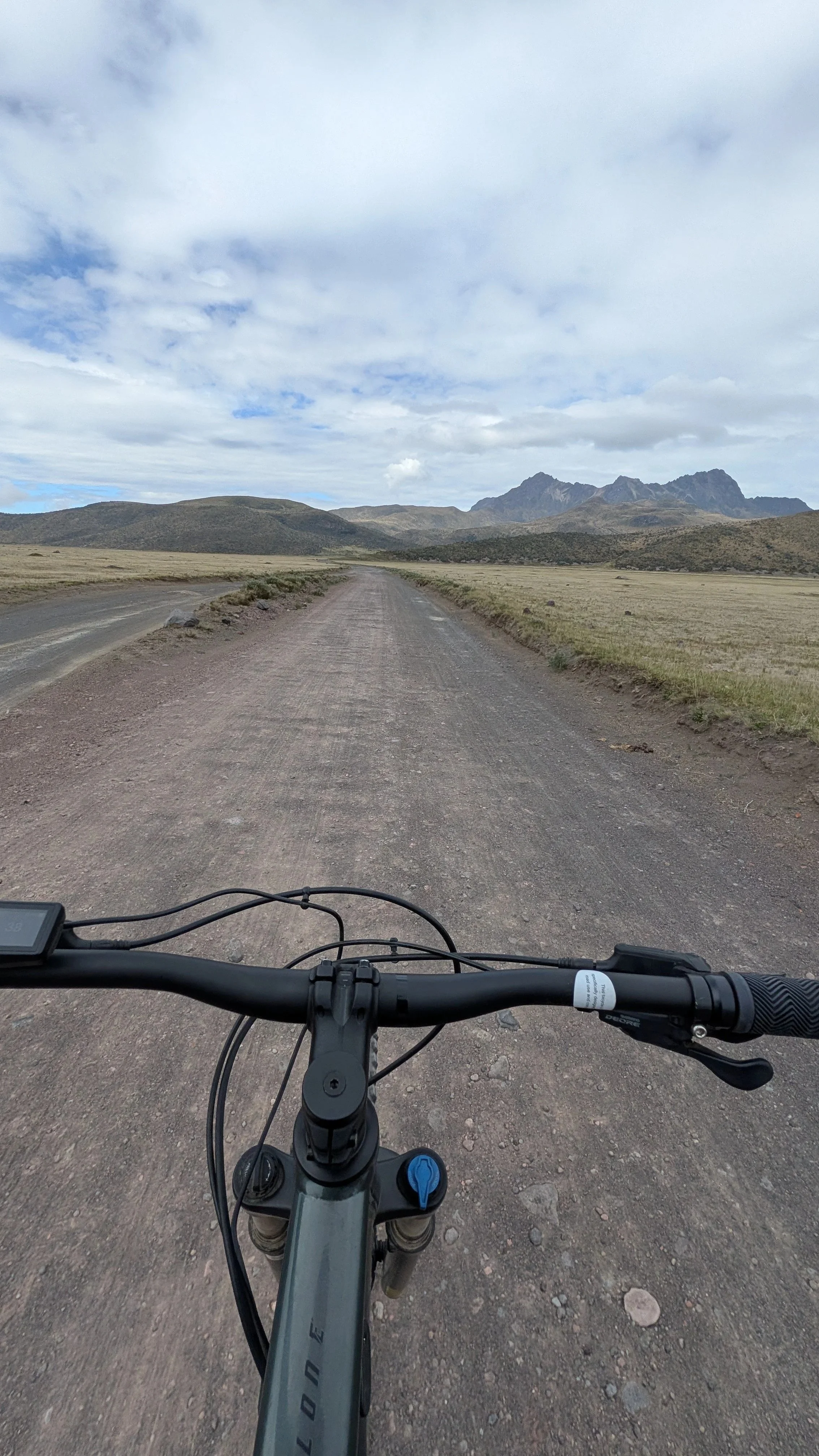 48 / Volcán Rumiñahui Bike & Hike (12/27/25)