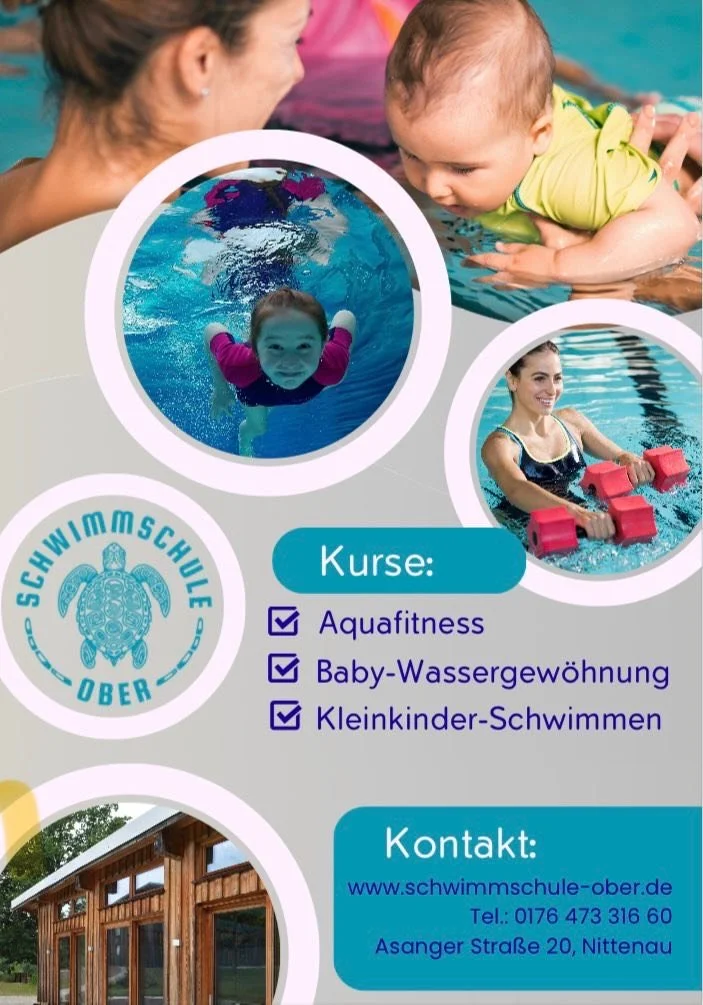Werbeanzeige für eine Schwimmschule mit Kursangeboten wie Aquafitness, Baby-Wassergewöhnung und Kleinkinder-Schwimmen, inklusive Kontaktinformationen und einem Bild eines Babys beim Schwimmen mit einer Lehrerin.