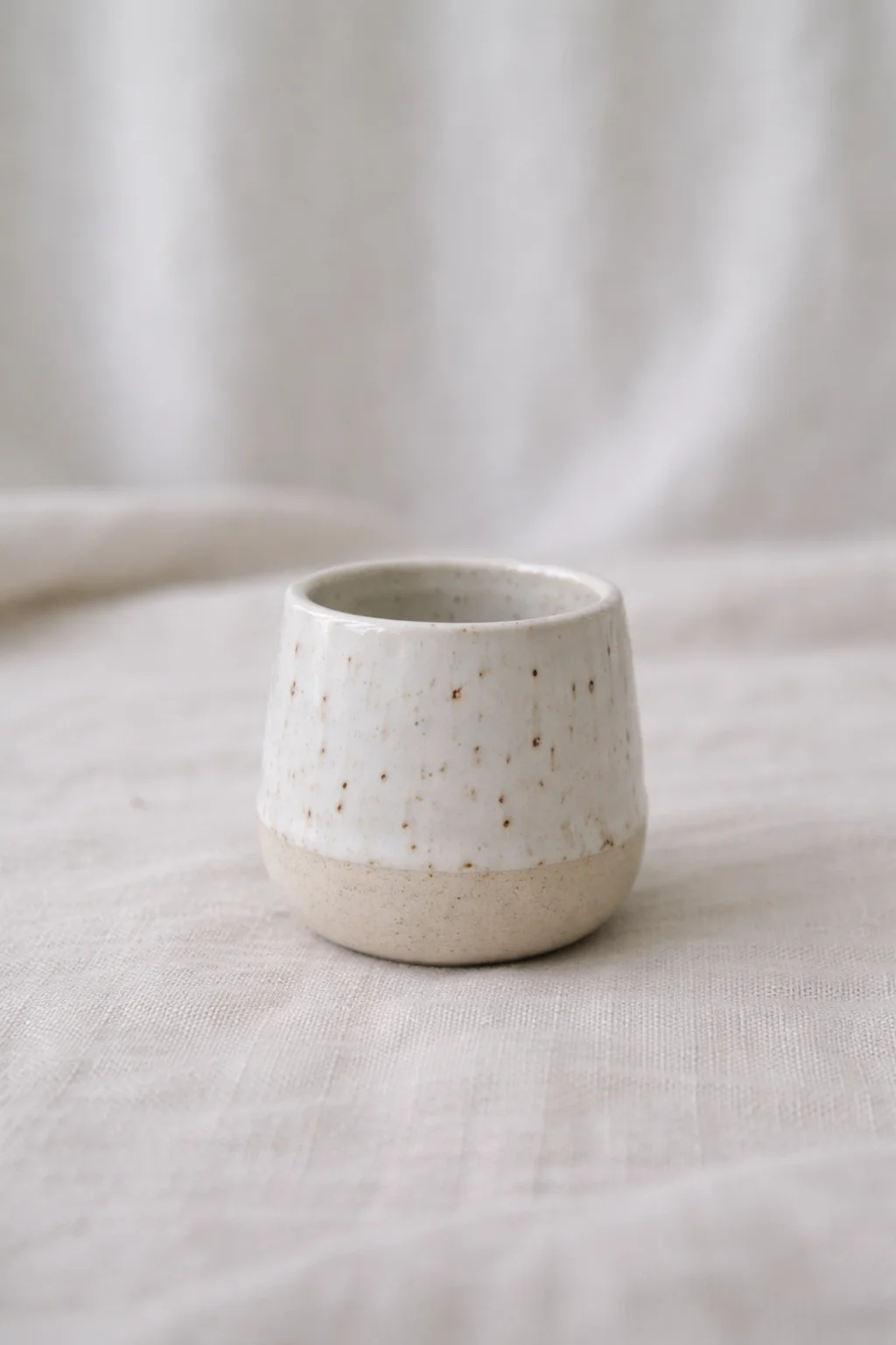 Petite tasse à café en céramique faite main – Malléable