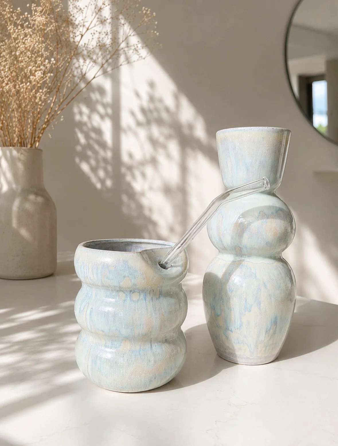 Grande tasse en céramique artisanale aux nuances bleutées – Malléable Céramique