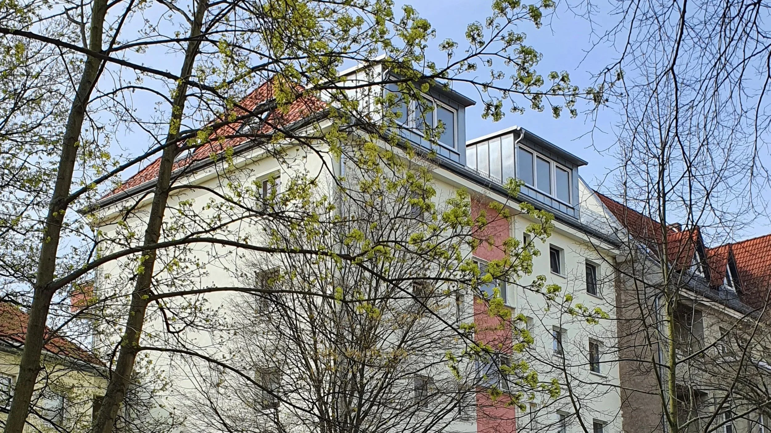 Dachausbau Holzbau, Neubau von 2 Wohneinheiten