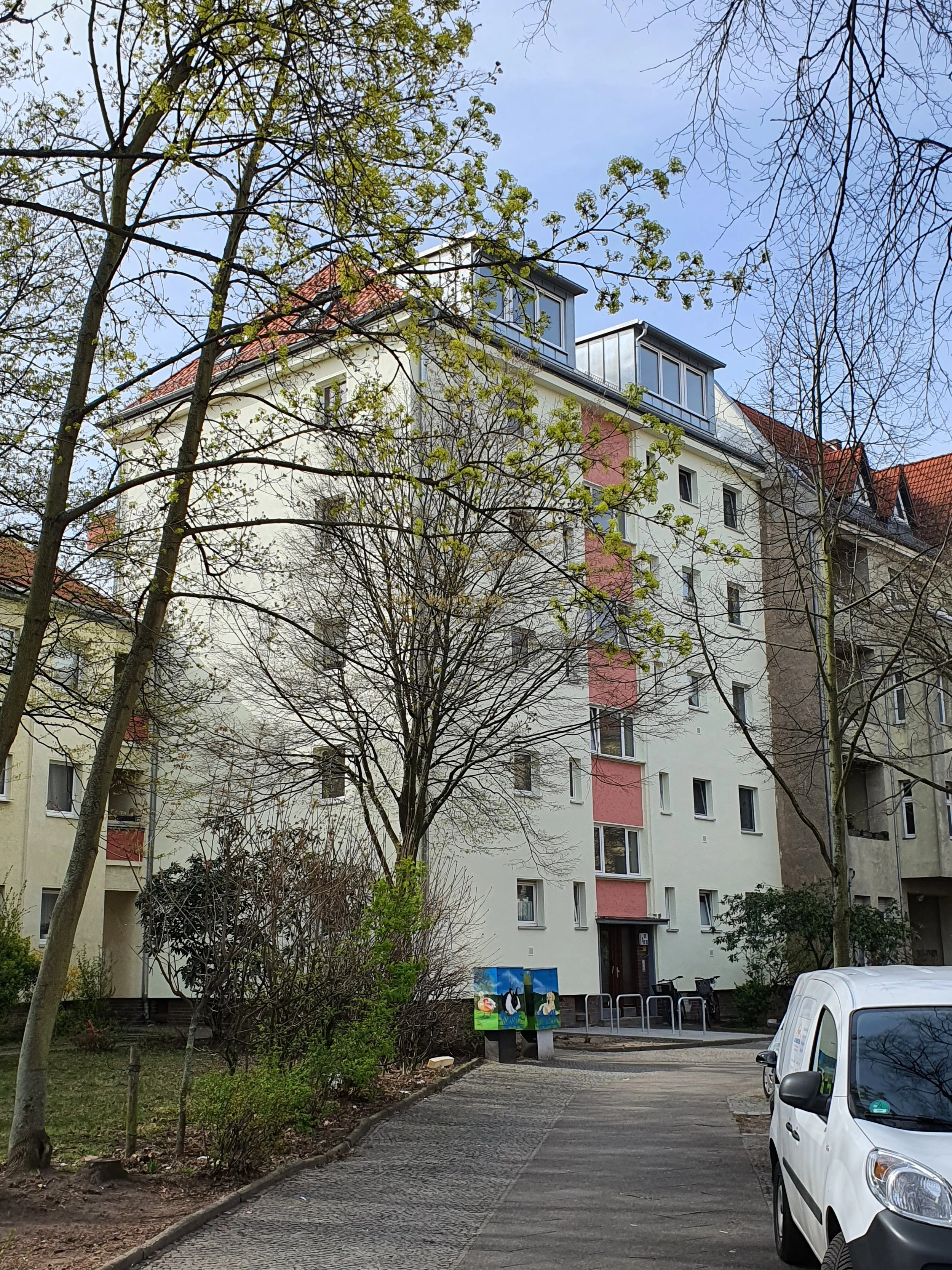 AMEN31-Strassenansicht