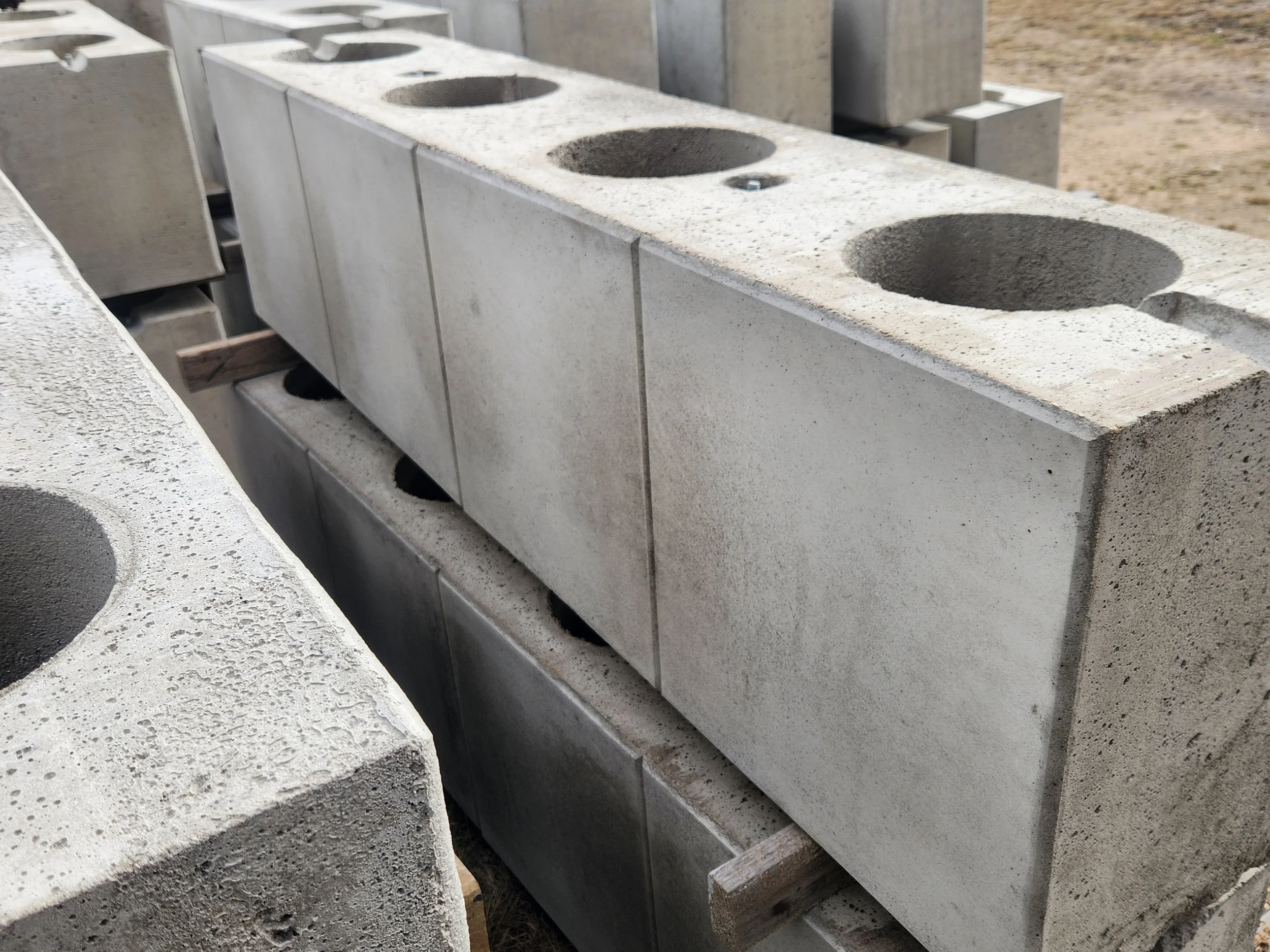 2m x 500mm x 400mm v joint-faced wall blocks