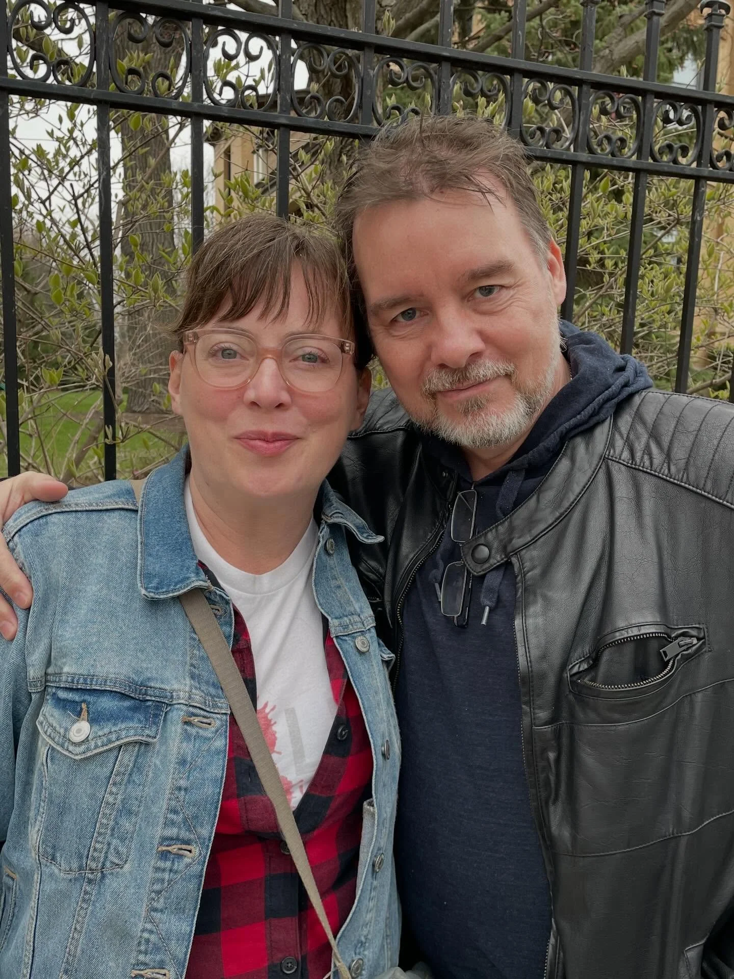 Happy #NationalSiblingsDay! 💛

Sometimes life gives you unexpected gifts&hellip; like finding a sister you never knew existed. For Al Isaacs, reconnecting with Molly Hudgens and discovering family changed everything&mdash;and inspired Finding Mary S