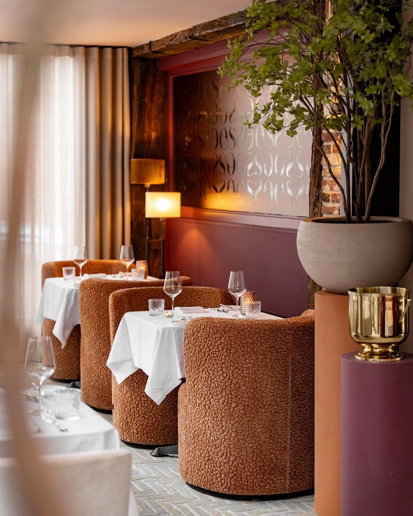 De week begint pas echt bij dinsdag.
Kom binnen, neem plaats. De rest volgt vanzelf.

#estewaalwijk #restauranteste #waalwijk #dinsdagbijeste #lunchbijeste #dinerbijeste #smaakzonderfranje #oudnieuw