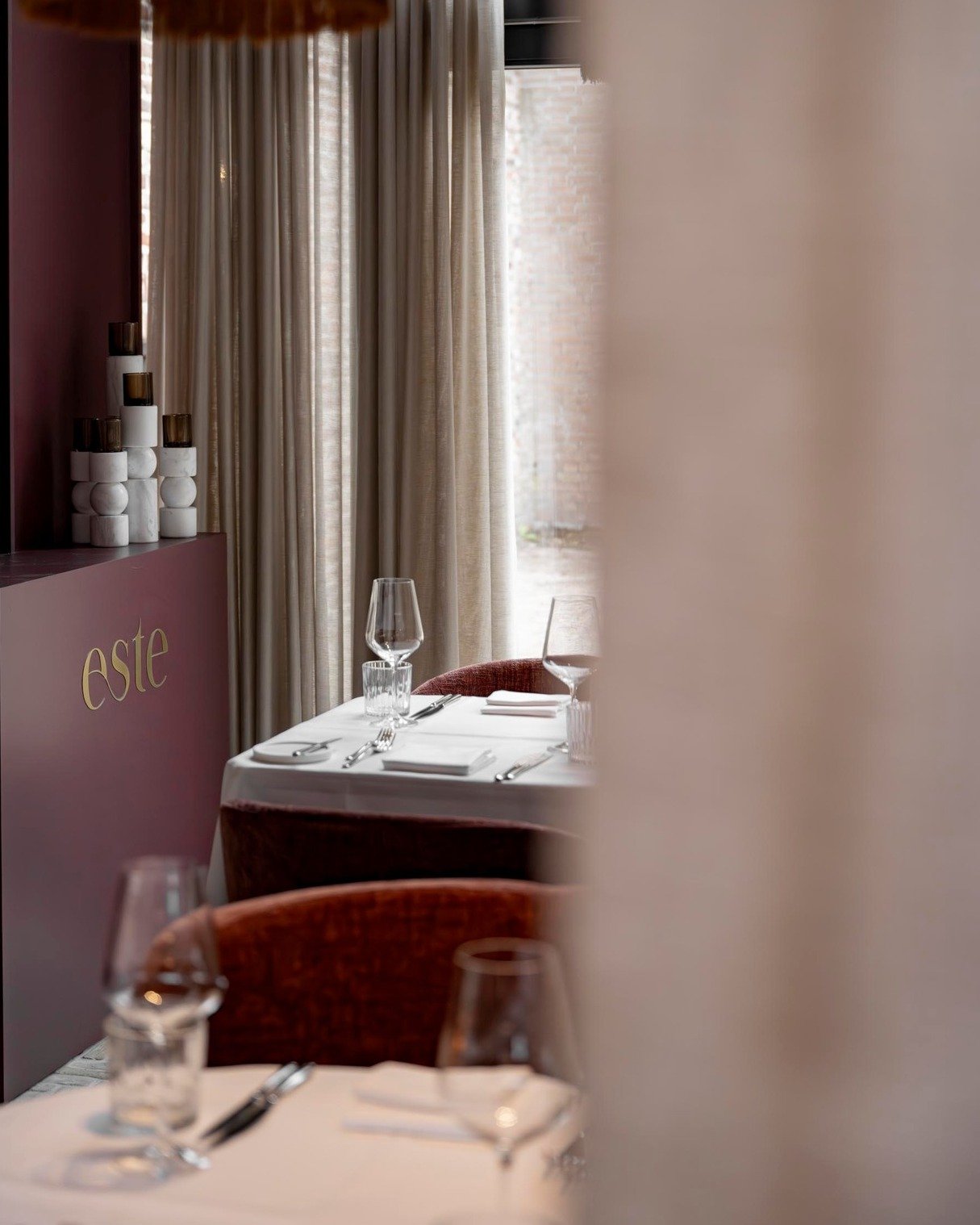 🎄 Tweede kerstdag is er nog een plek vrij! We hebben een tafel voor twee personen beschikbaar gekregen voor de kerstlunch. Een viergangen kerstmenu, met aandacht samengesteld.

Wil je aanschuiven?
Bel ons even via 0416 &ndash; 34 94 81

#estewaalwij