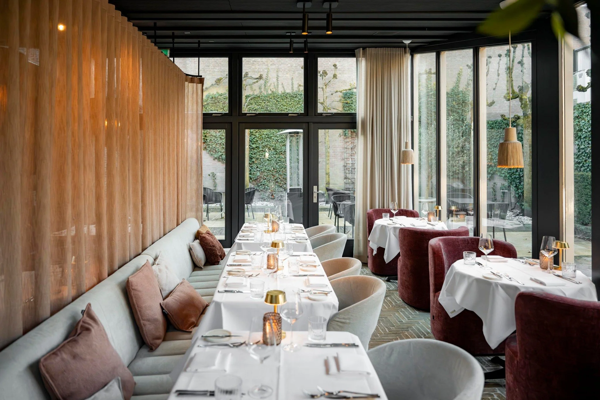 Iedere groep verdient Este.
Of het nu vrienden zijn, collega&rsquo;s of een andere samenstelling.
Samen aan tafel bij Este wordt iets waar je op terugkijkt.
Niet alleen om wat er op tafel stond, maar om hoe het voelde.

#EsteWaalwijk #RestaurantEste 