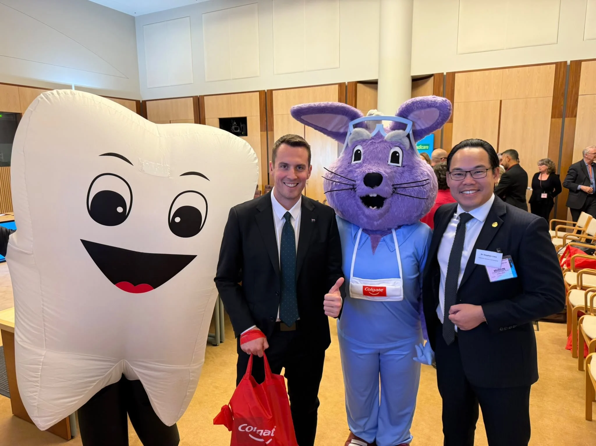 Dr Stephen Liew was invited to share his international perspective on oral health policy at Parliament of Australia thanks to Monique Ryan MP and Senator Helen Polley, launching the Australian Parliamentary Friends of oral health with ADA President C
