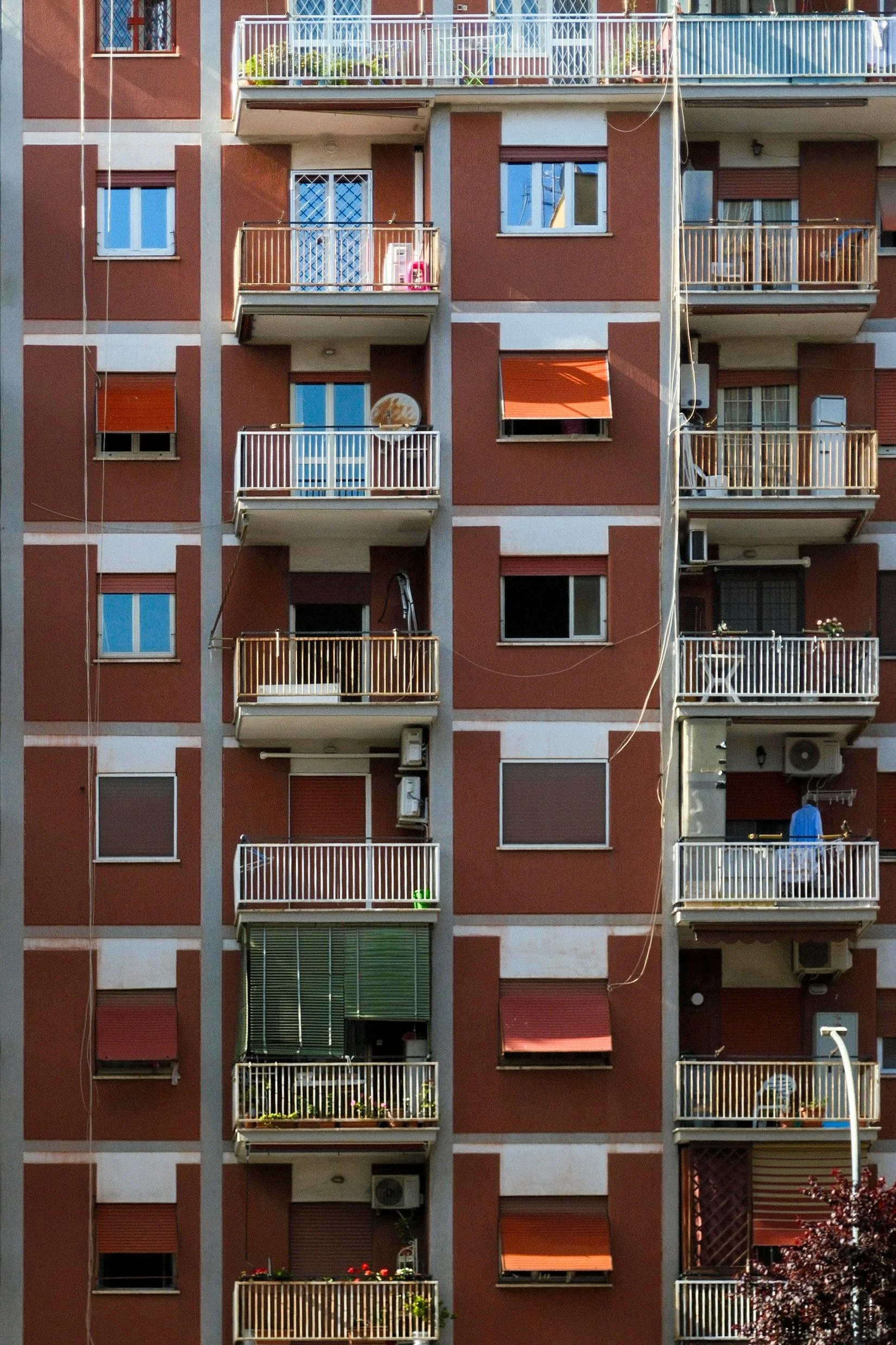 Can CEDAW address the issue of Gender-based Poverty in Urban Areas?