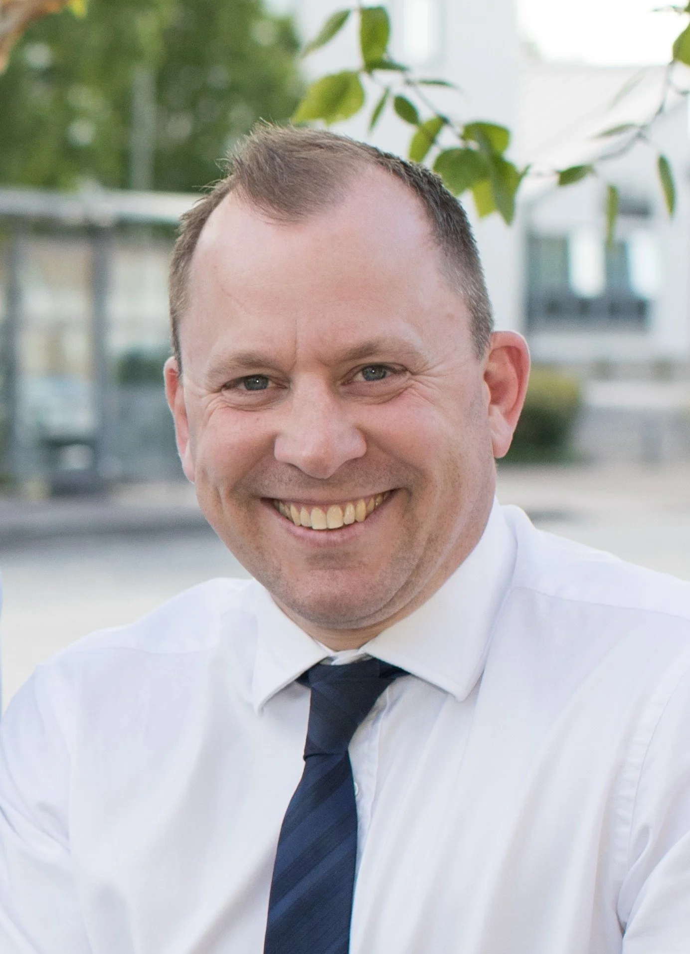 Headshot of Andrew Bird