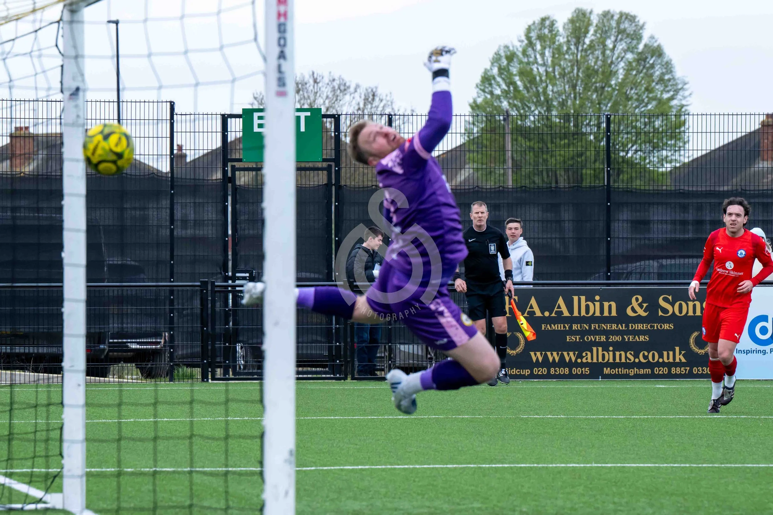 SM - Cray Wanderers vs Billericay Town FC 040426-66.jpg
