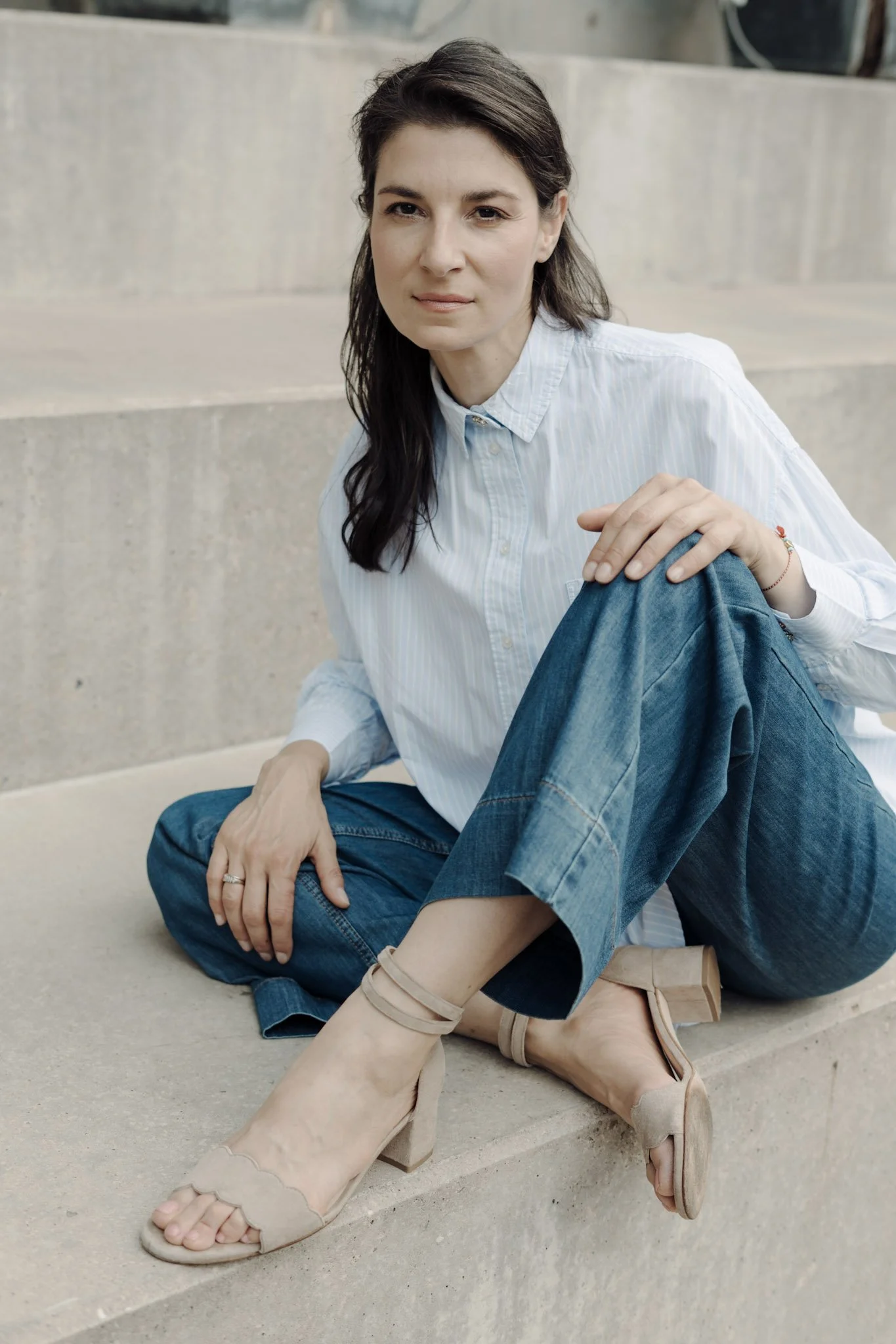 Editorial Brandshooting i – stilvolle Fashionfotografie Mainz mit minimalistischem, ästhetischem Look und fine timeless elegance