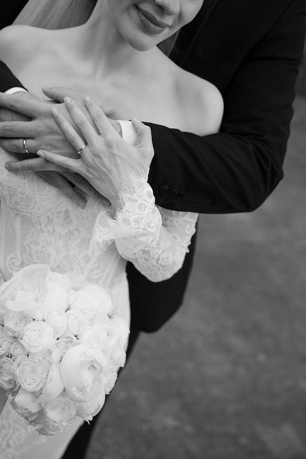 Elegante Brautportraits  – Hochzeitsfotografin Mainz im Editorial Stil