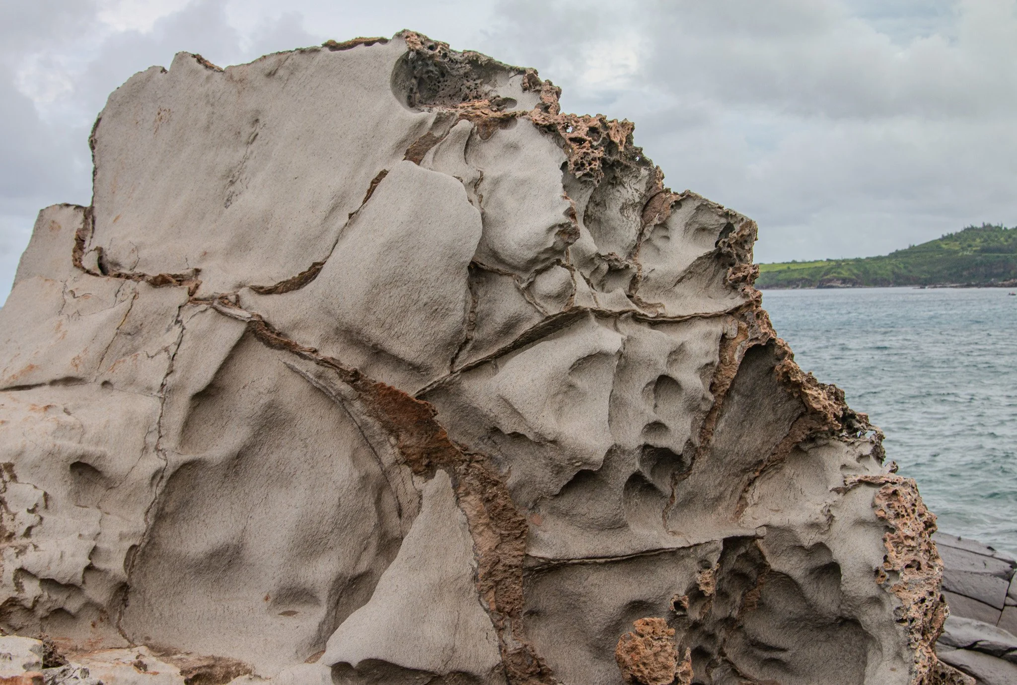 Fractured basalt lava formations at Dragon’s Teeth Kapalua on Maui’s northwest coastline