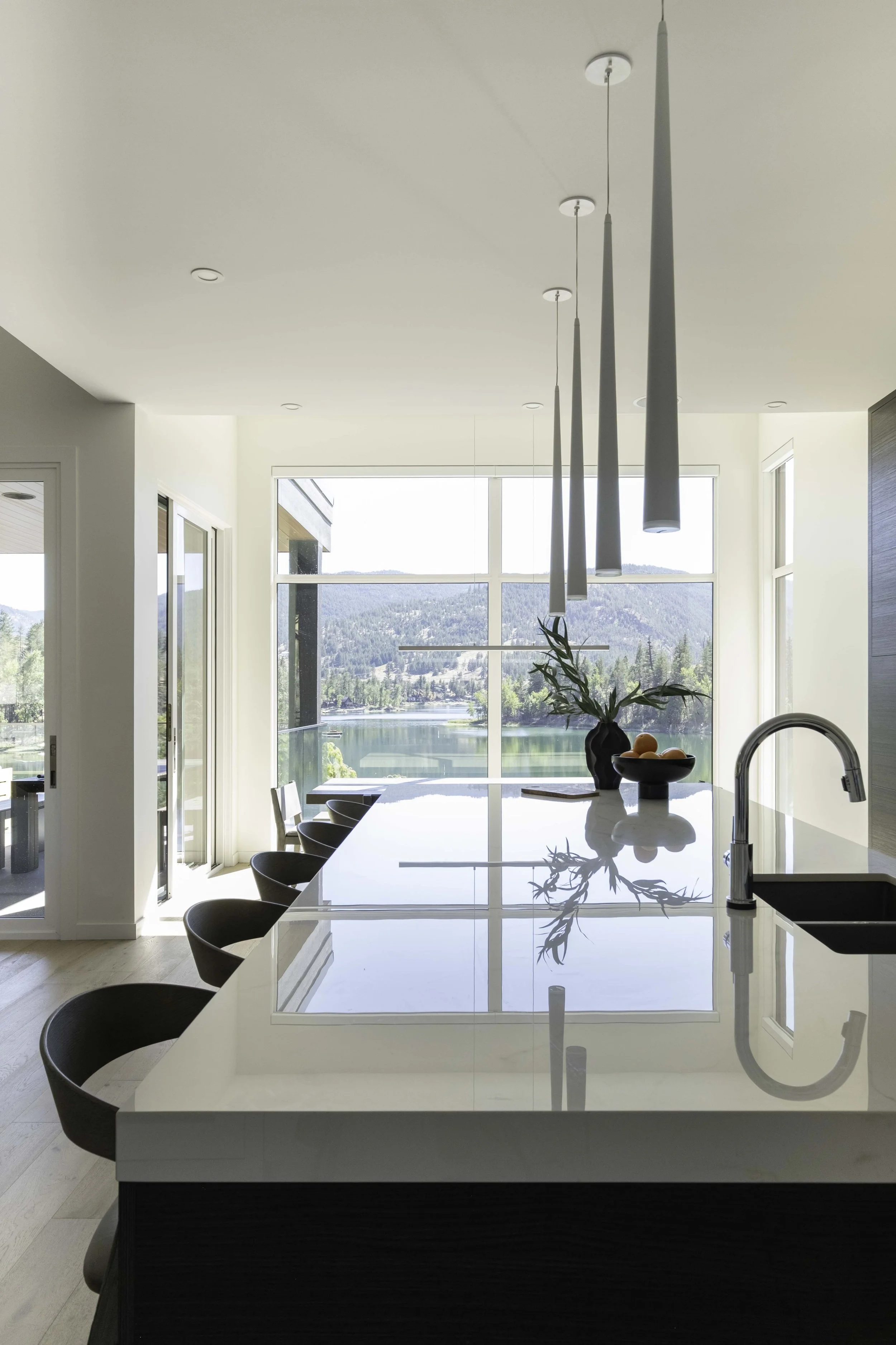 Twin Lakes Lakefront