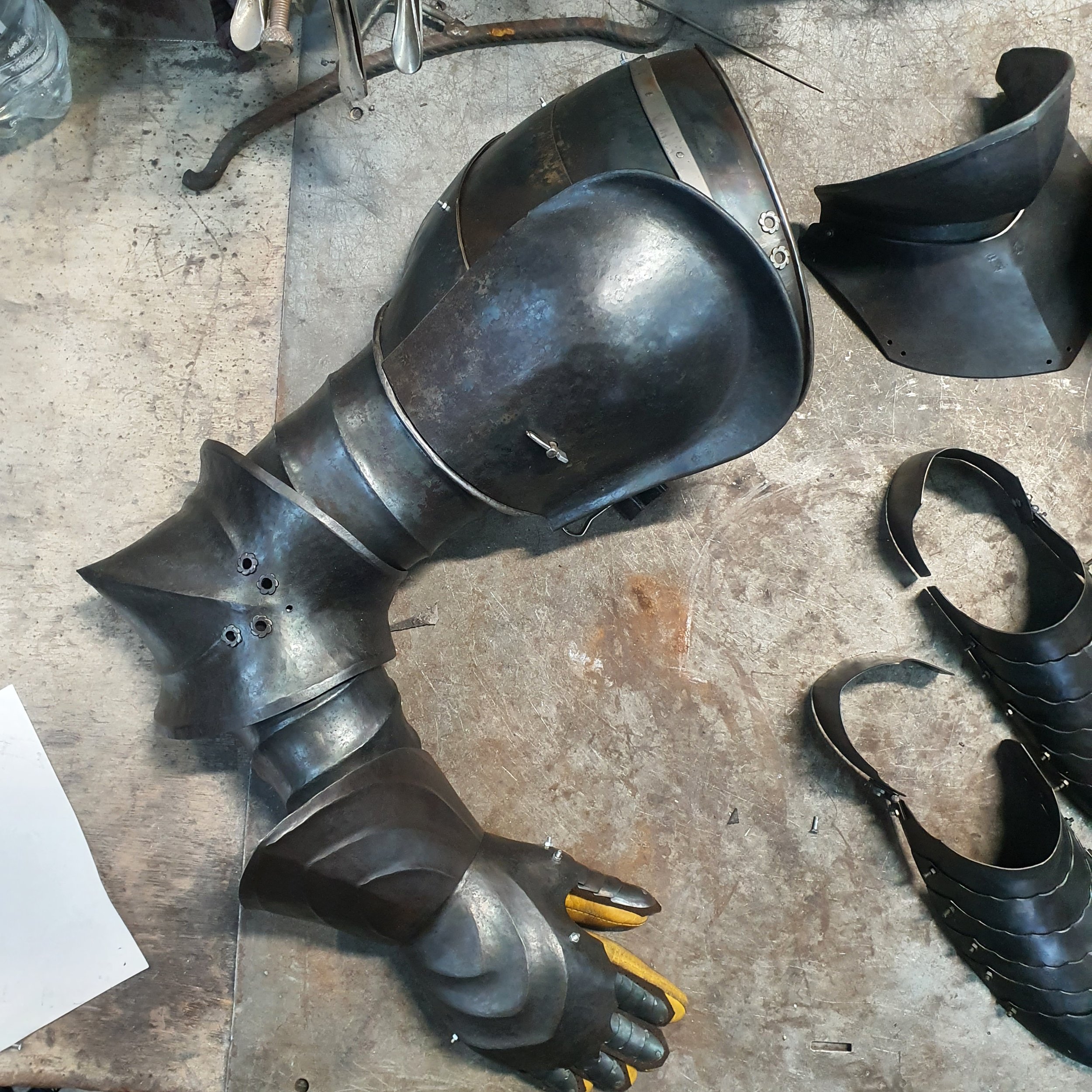 Fitzherbert Arm in Forged finish