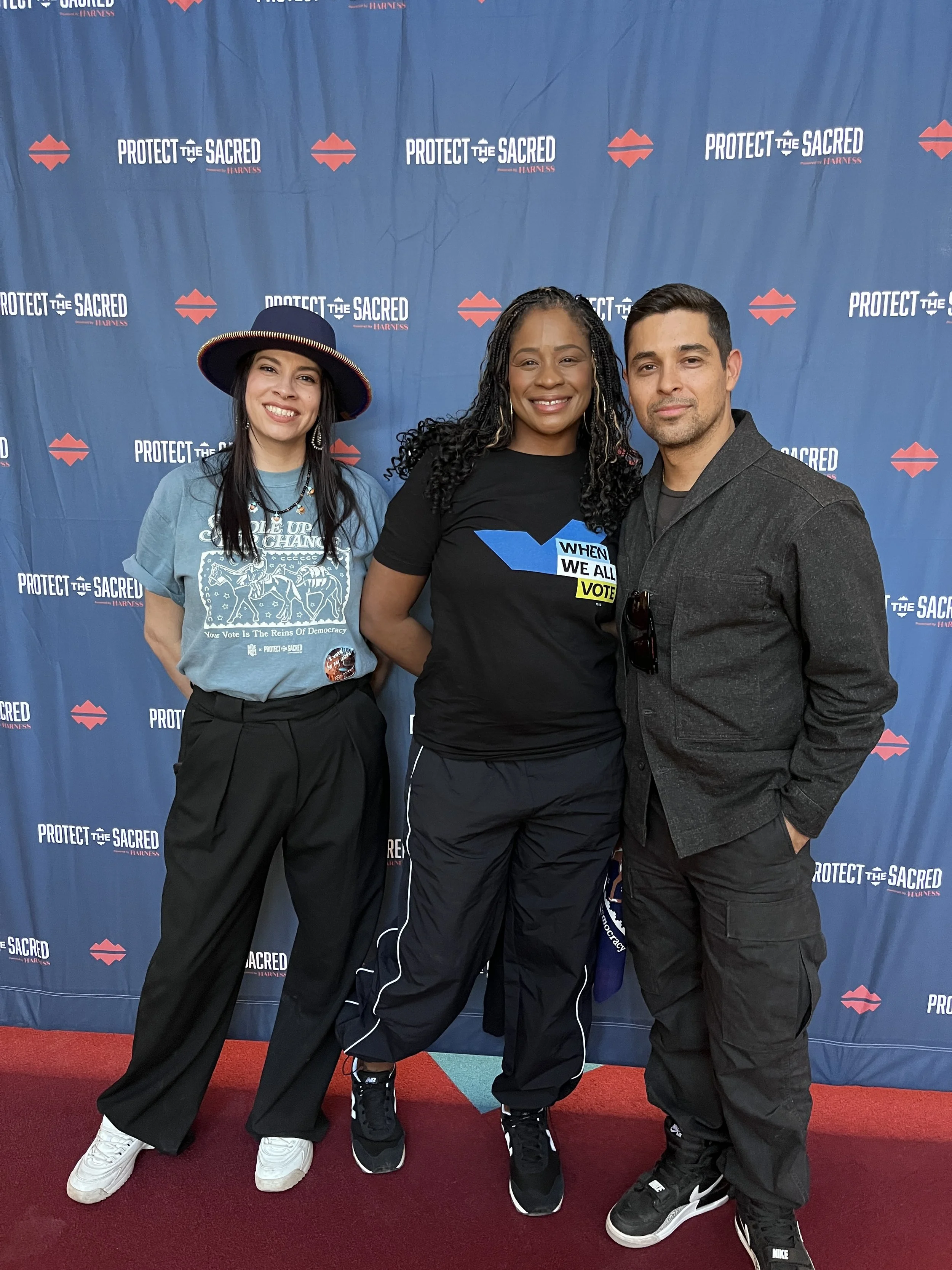 WWAV_x_Amanda_Wilmer Valderrama.JPG