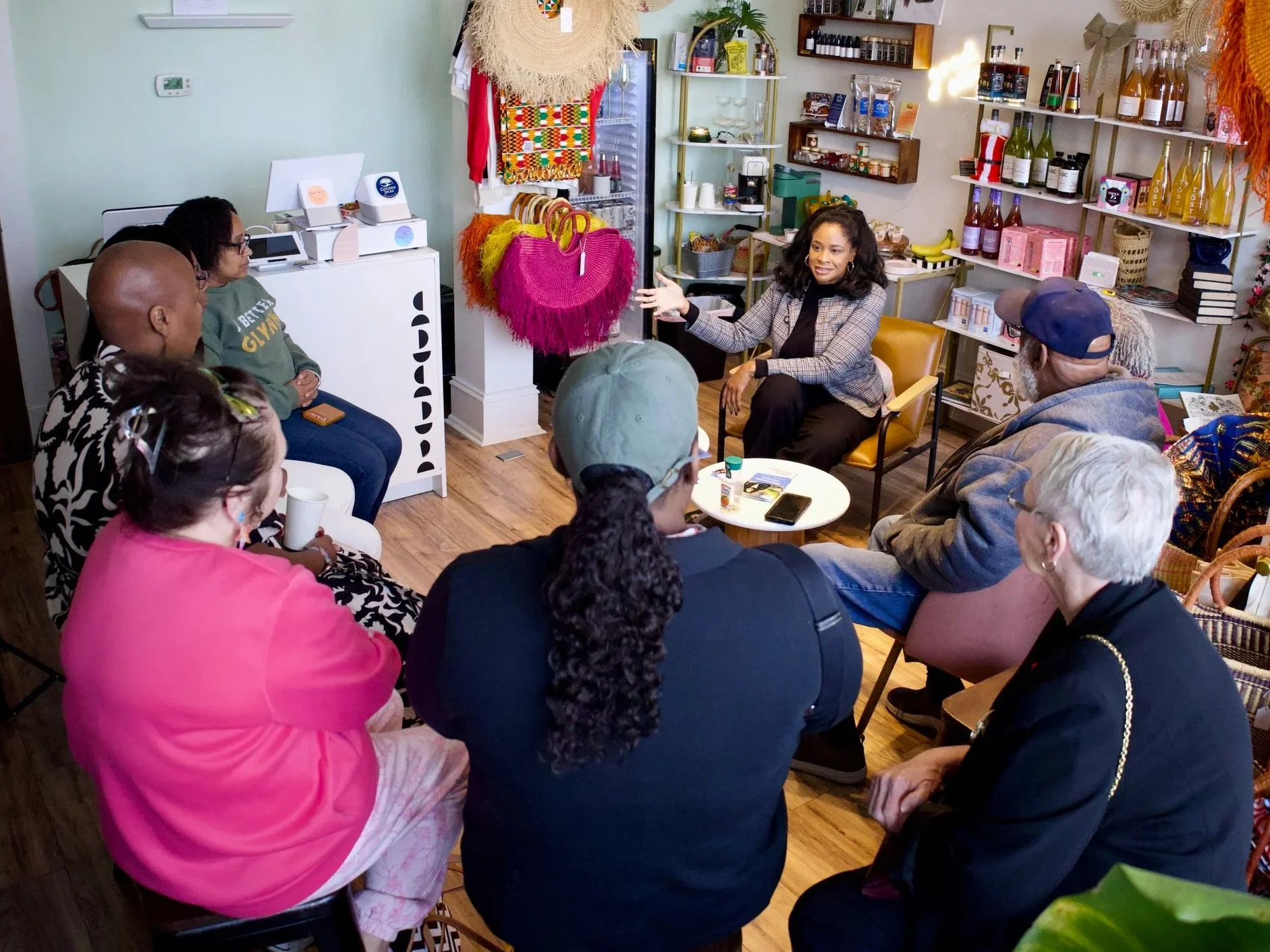 Amanda Hollowell-talking-with-voters