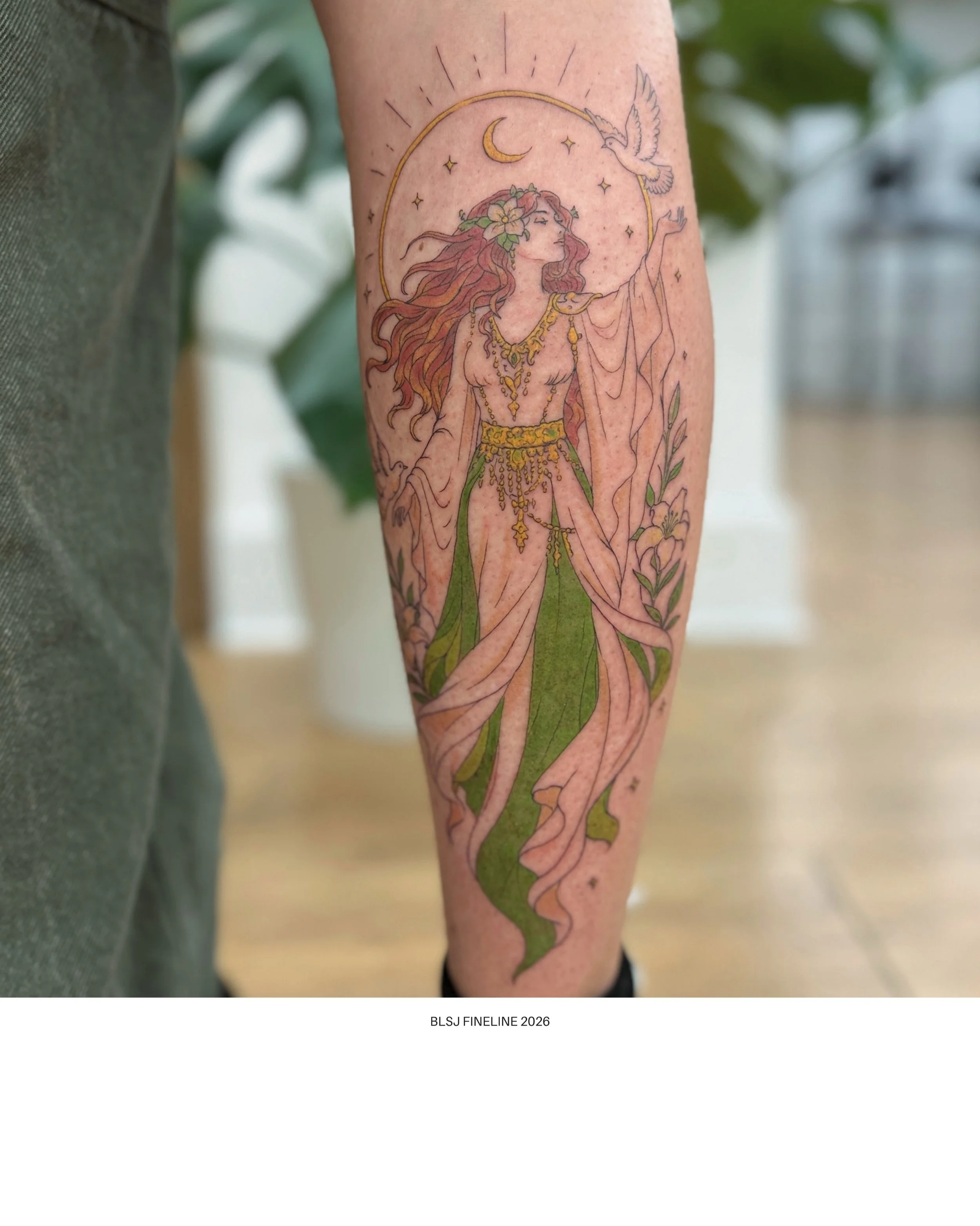 Florence + the Machine tattoo | By @blsj_fineline | One full day session | Fineline illustrative tattoo with colour 

@florenceandthemachine 
@florence 

Since 2011 | One of the top trusted places for tattoos and piercing in central London | Modern s