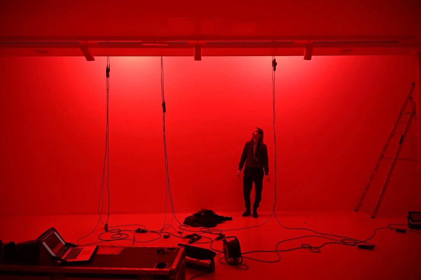 Flash back to Peters install at the Tate St Ives for In Colour. He researched heavily to fill the room with the most vibrant thick colour possible. All controlled by a sphere which visitors moved to change the colour and its intensity. 

It was on di