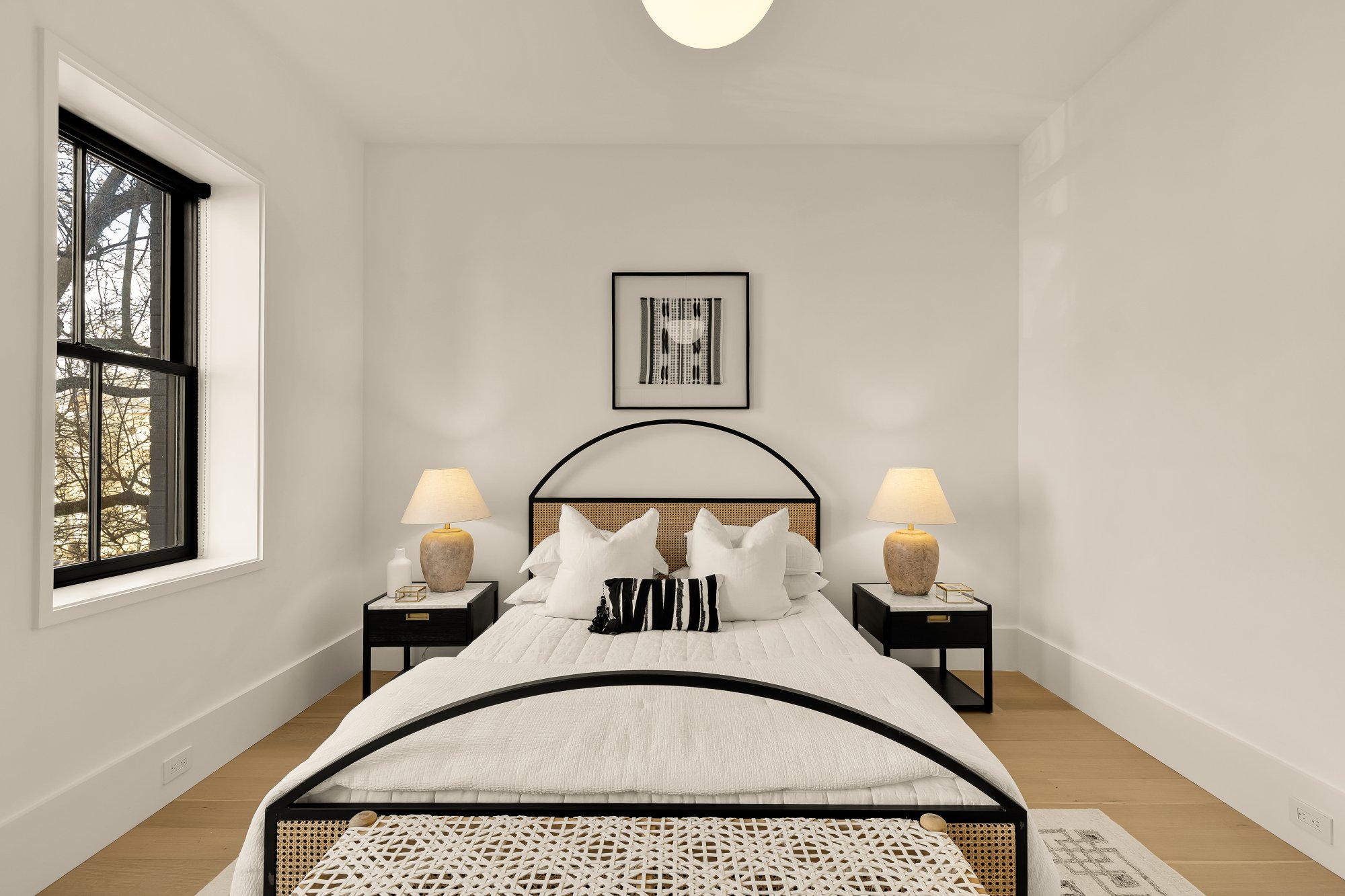 639 E St SE-0021.jpg