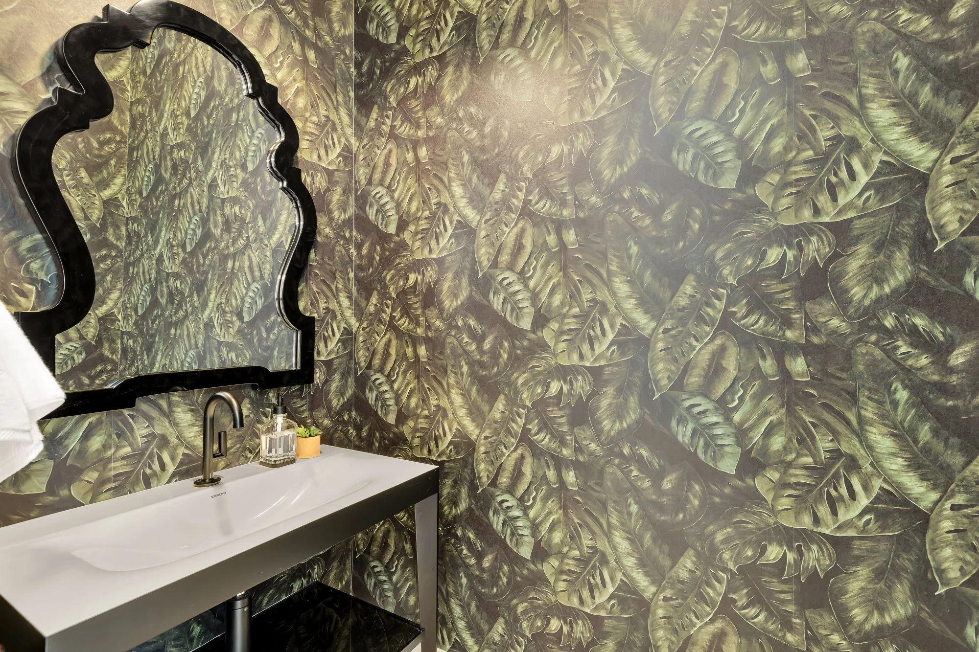 639 E St SE-0007.jpg