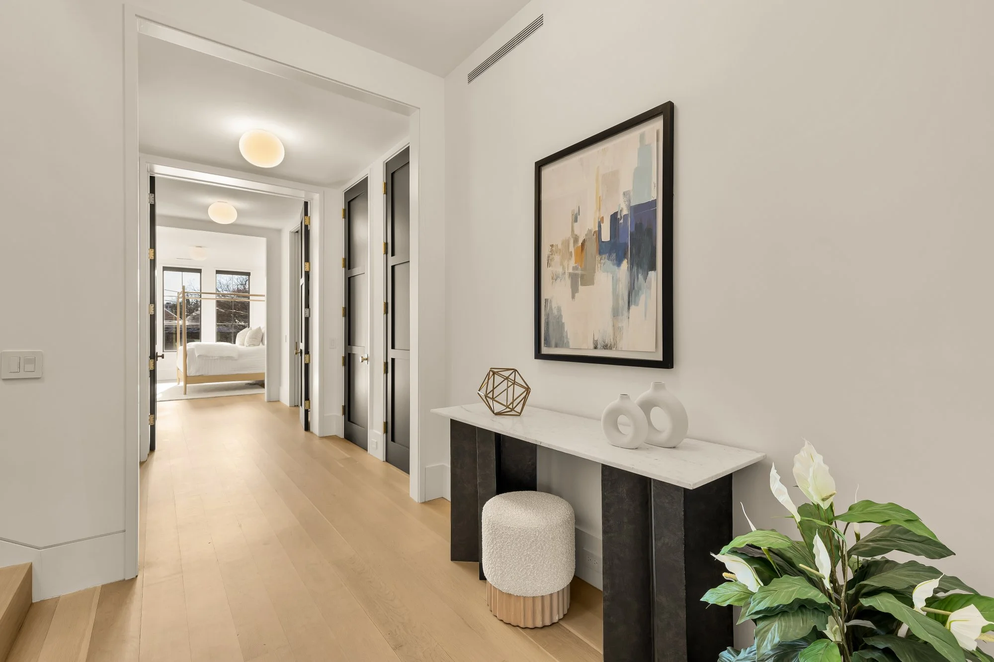 639 E St SE-0025.jpg