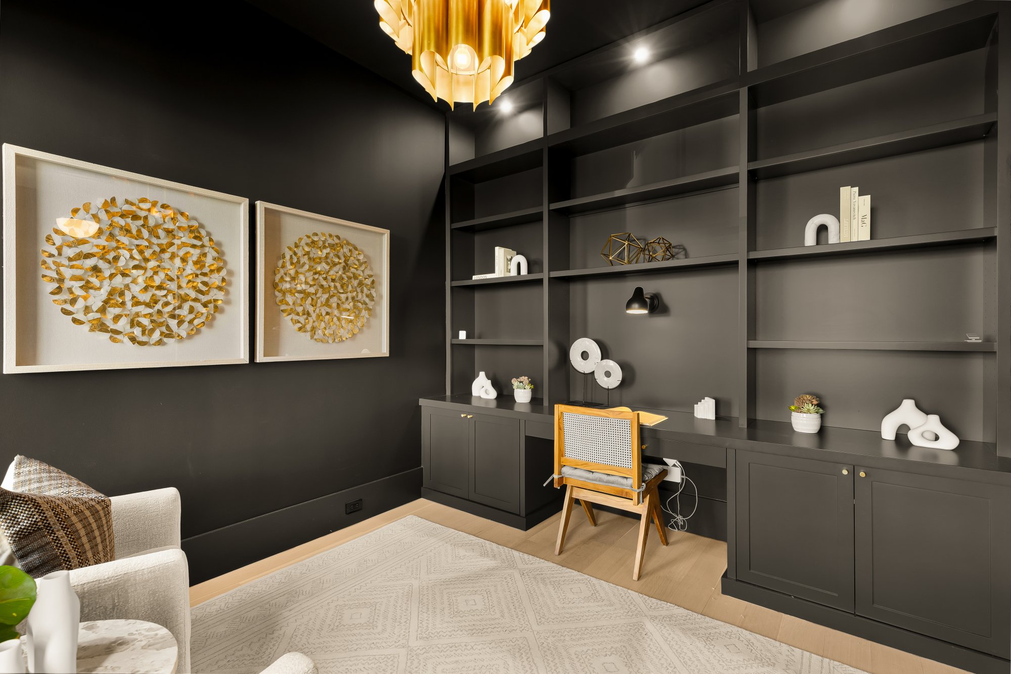 639 E St SE-0004.jpg