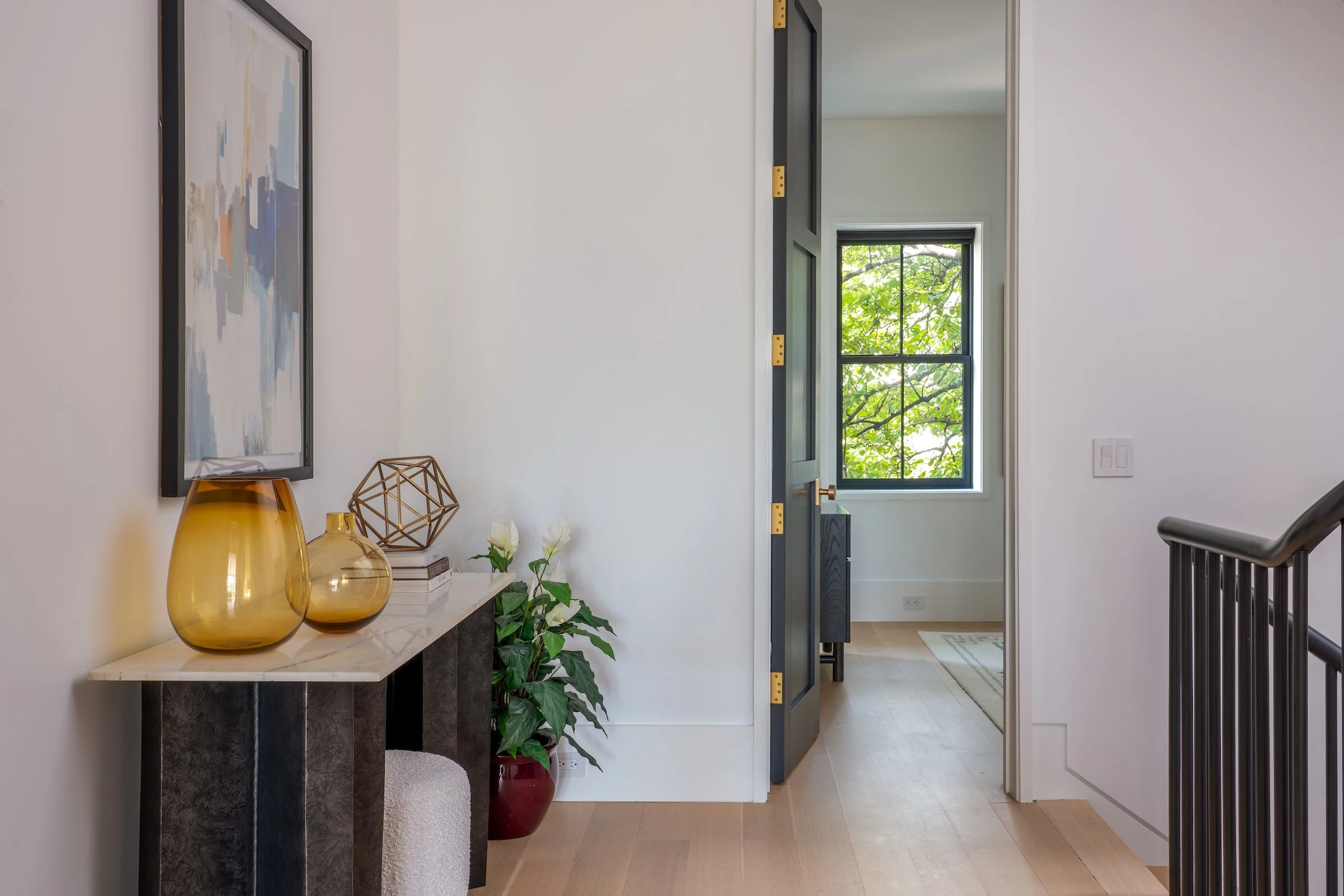   038 639 E St SE.jpg