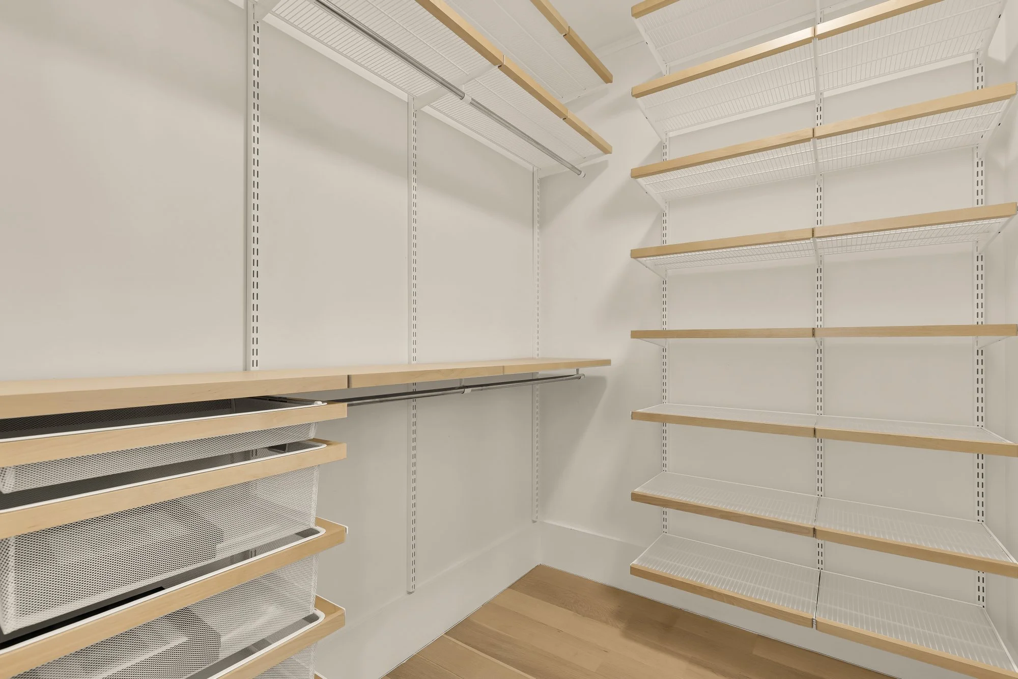 639 E St SE-0024.jpg