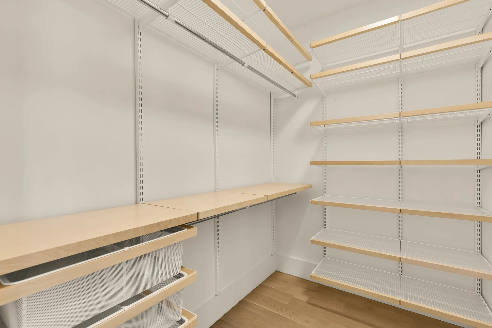 639 E St SE-0041.jpg