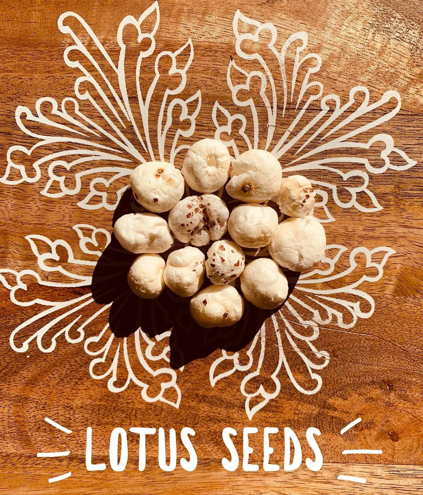 Discovered lotus seeds while making my postnatal fudge panjeeri. Puffed lotus seeds are a good source of protein, potassium, and magnesium. You can find it in most Indian stores. Add your favorite spices (salty or sweet) and eat it like popcorn! #pho