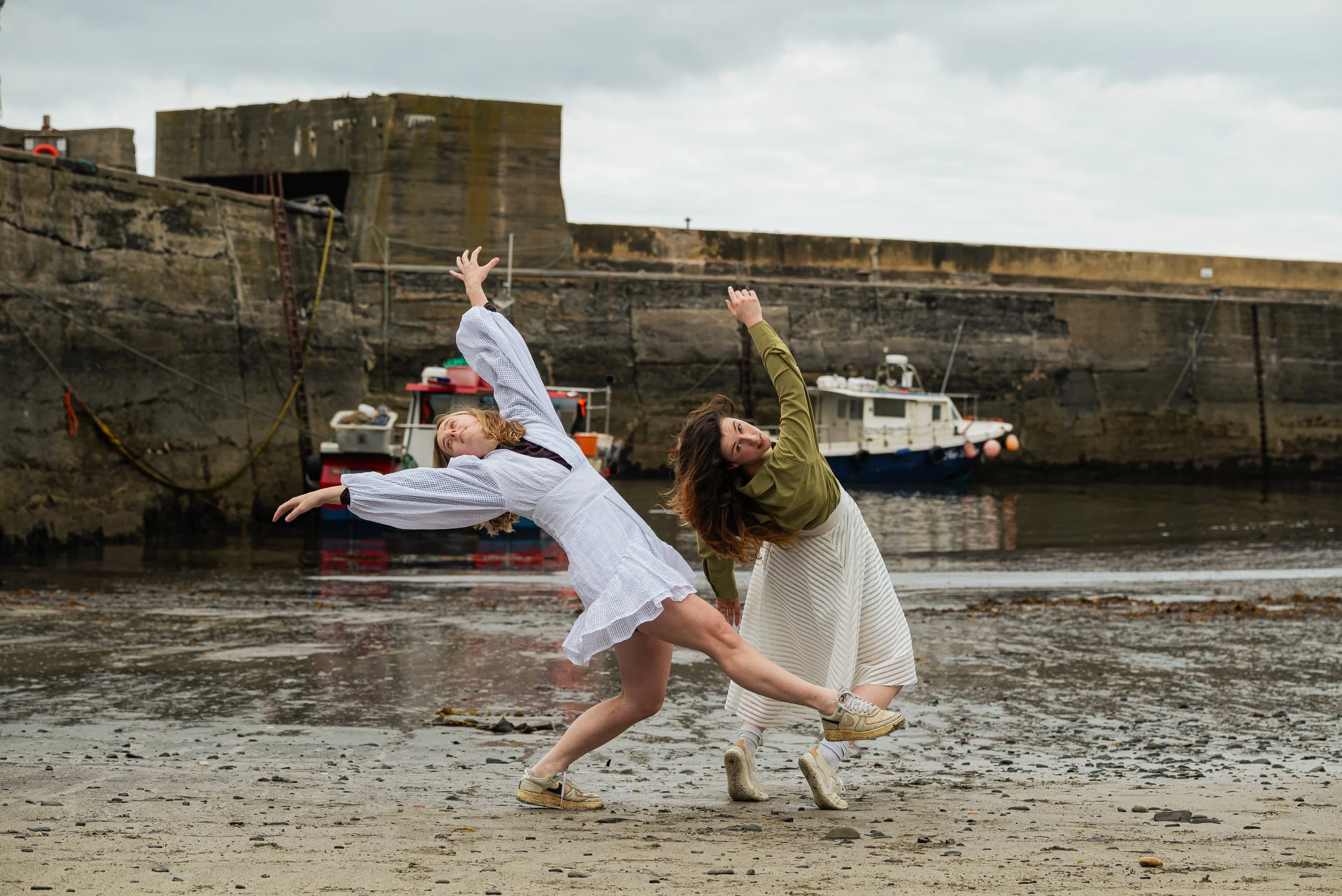Meta4 Dance Company – Jumpers for Goalposts, Desire Lines, Confluence & Fisherfolk