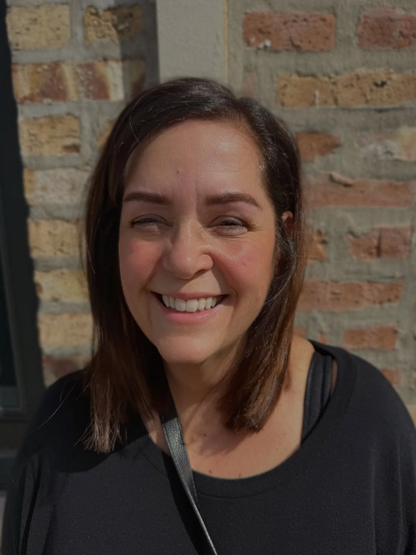 Good Hair Good Brows Great Day! ☀️🫶🏻🩵

Kim got her hair refreshed with Savannah and got a brow tint and shape with me! :)

Brows really do pull your look together. And you get to lay down under a super soft blankeyyy 😌

Kim son is getting married