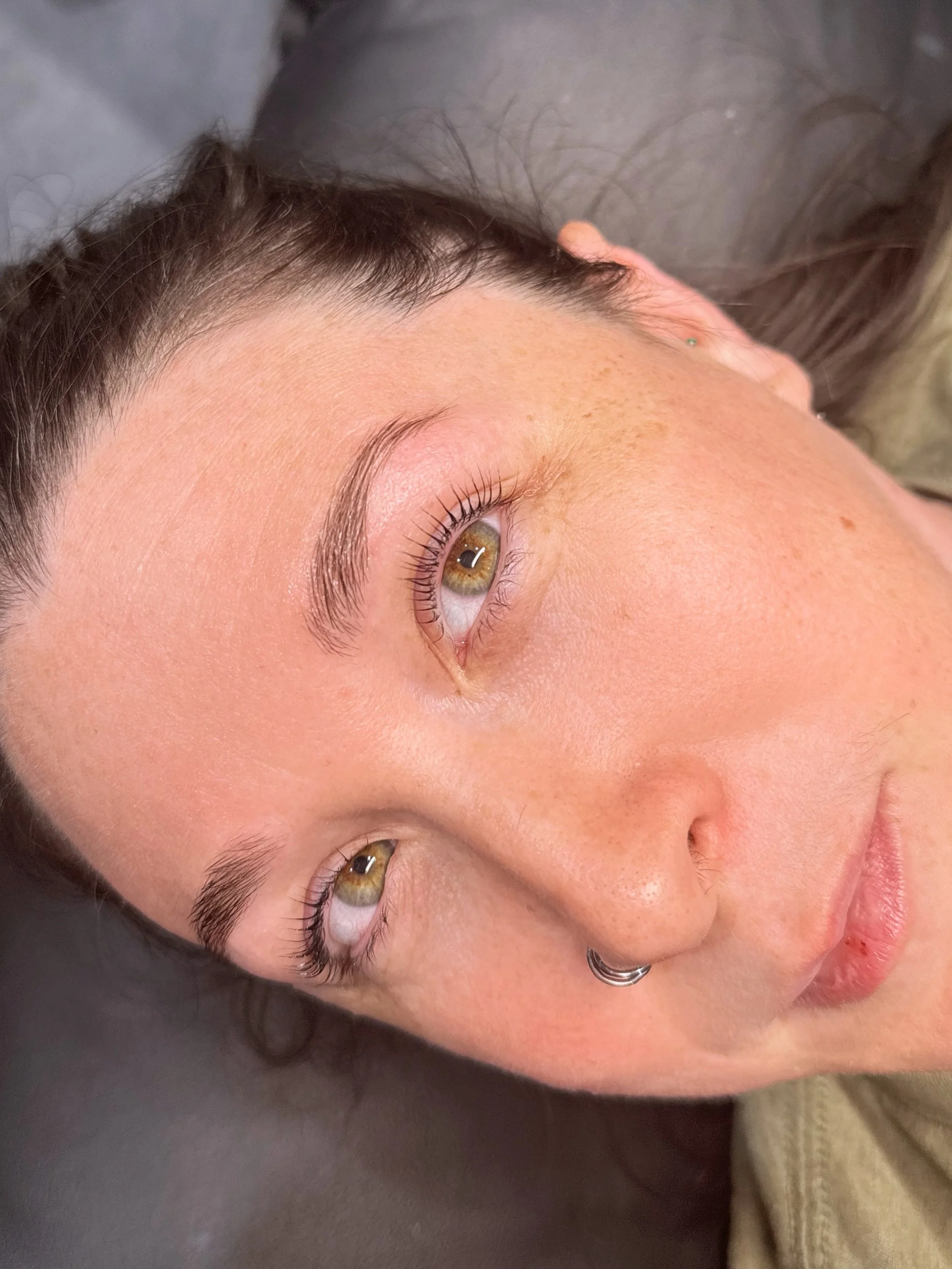 ☀️ summer&rsquo;s secret weapon? a lash lift ☀️

pool days, beach trips, sweaty workouts, and zero mascara smudges ✨

a lash lift enhances your natural lashes by lifting and curling them from the root, giving you that bright-eyed, effortless look wit