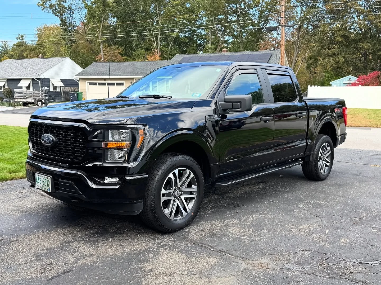 Another Ford F-150 protected and shining! 💎 This customer went with our 3 Year Ceramic Coating Package to lock in a deep gloss and make maintenance a breeze. The coating provides incredible hydrophobic protection — keeping dirt, grime, and sal