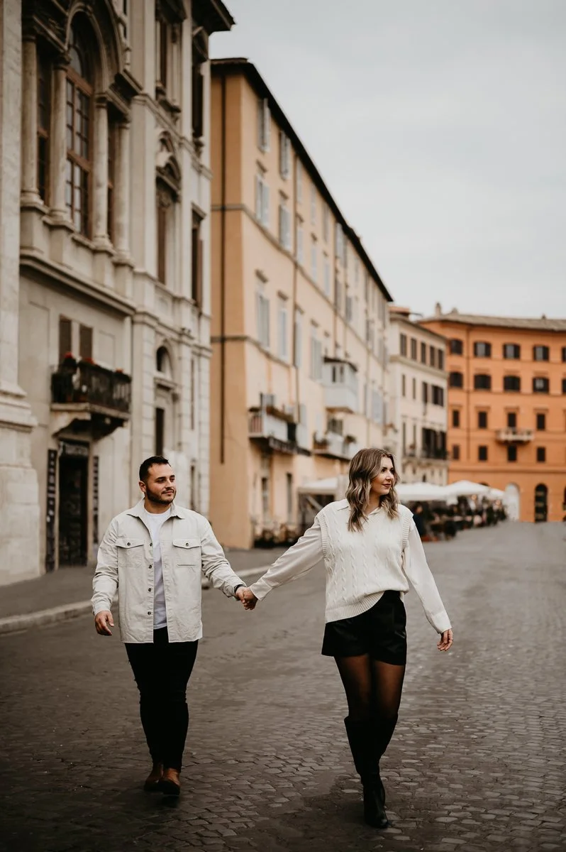 Casual-Rome-Italy-Proposal-in-Piazza-Photos-16.jpg